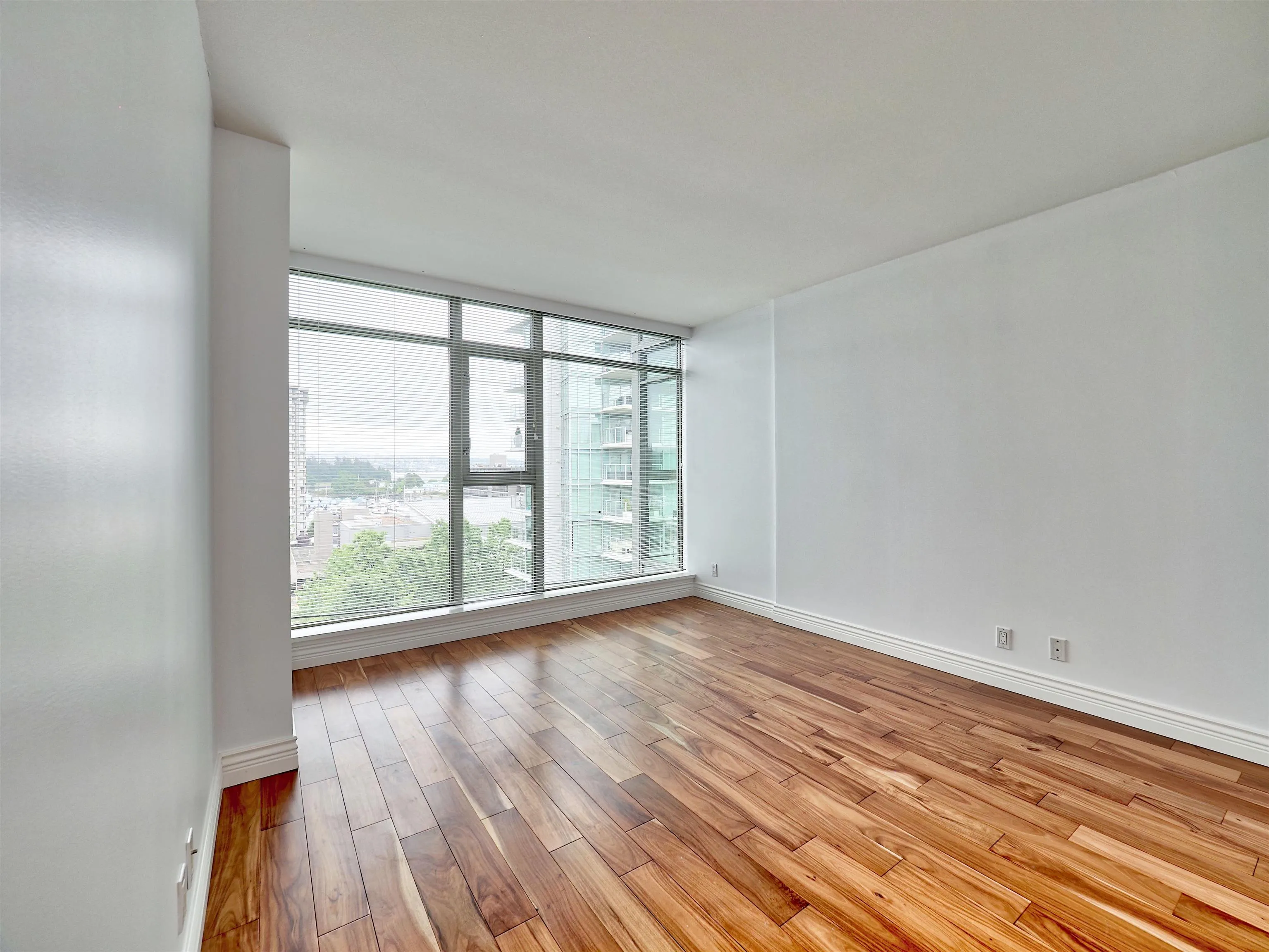 804 1680 Bayshore Drive