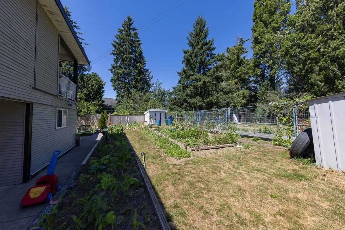 13869 Brentwood Crescent