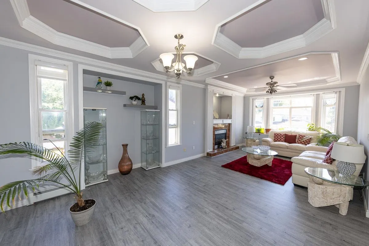 13869 Brentwood Crescent