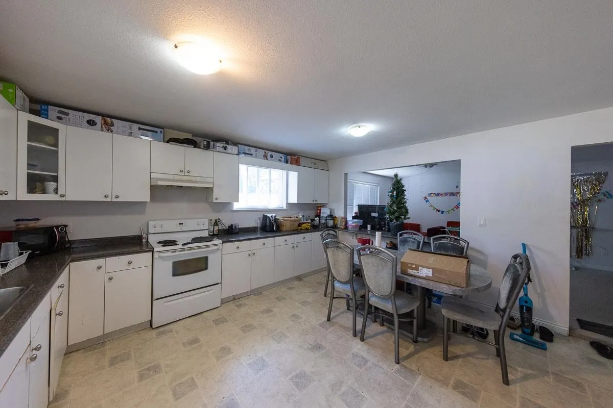 13869 Brentwood Crescent
