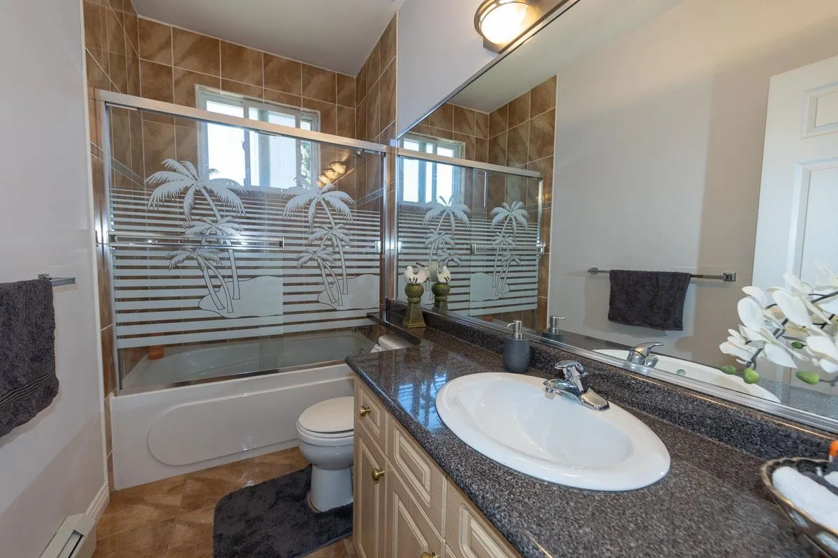 13869 Brentwood Crescent