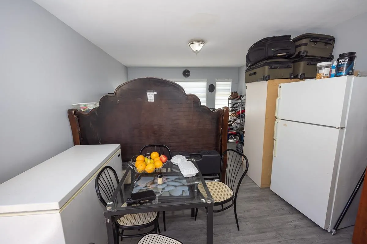 13869 Brentwood Crescent