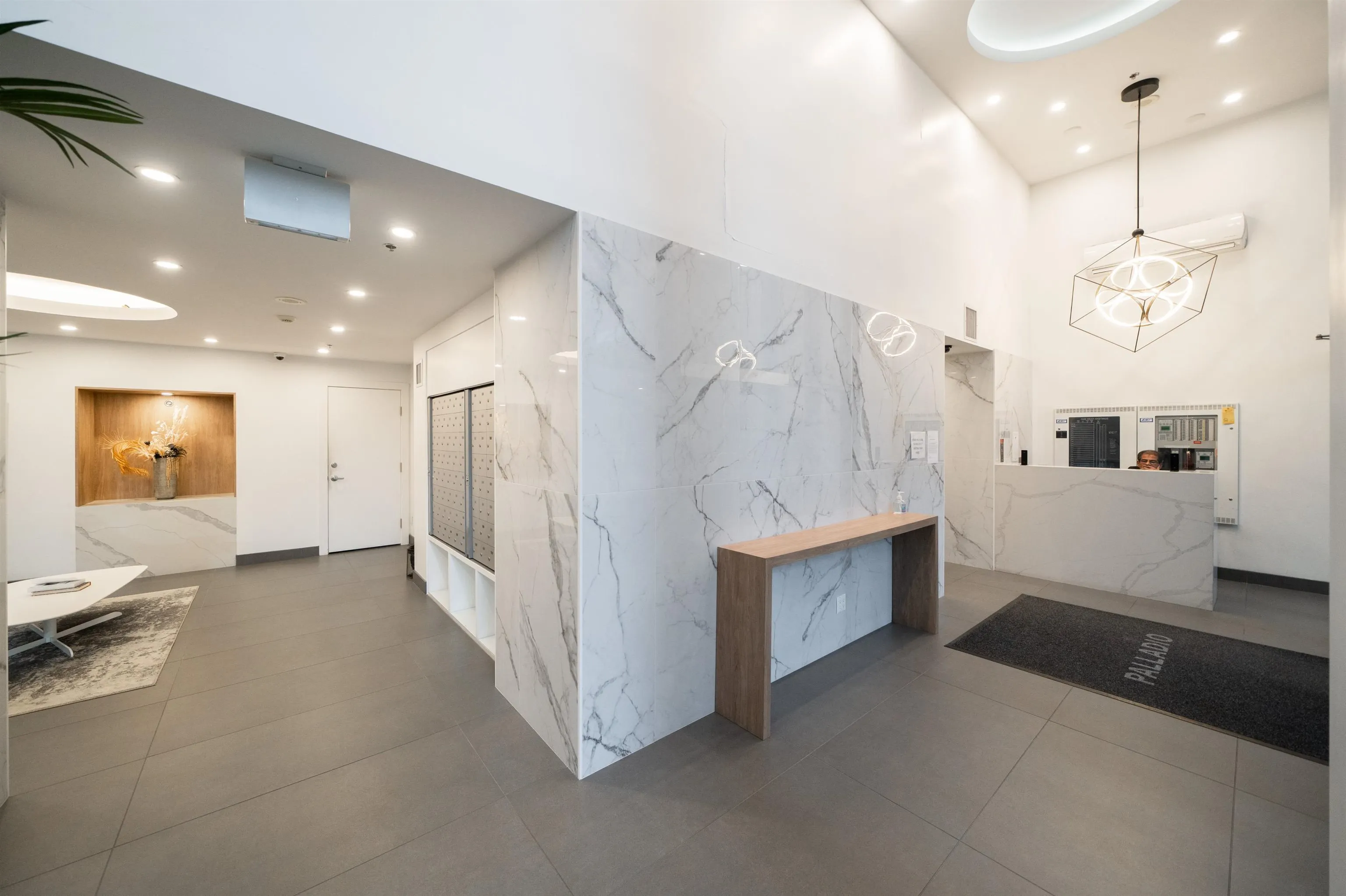 2901 1228 W Hastings Street