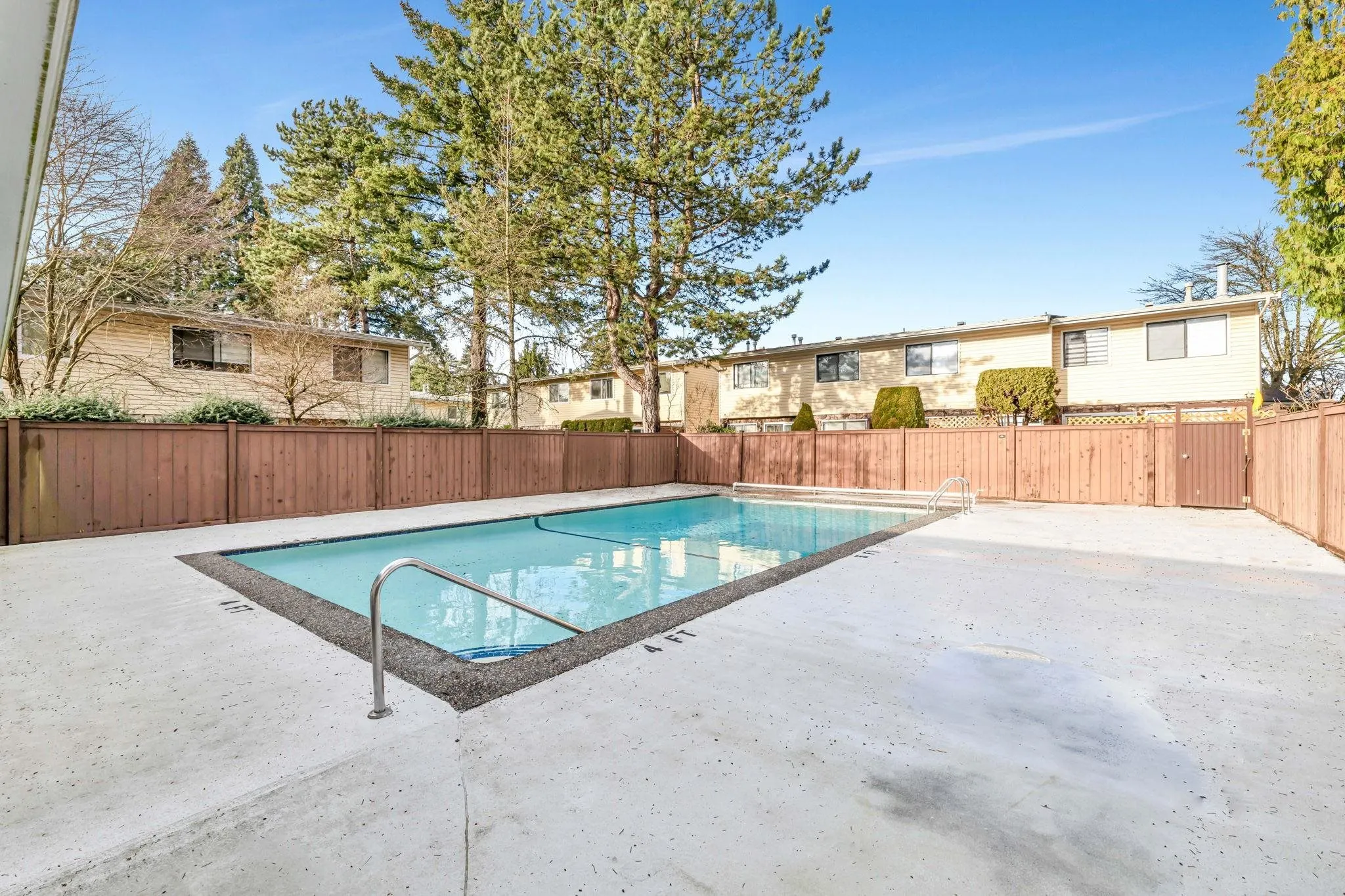1 9400 122 Street