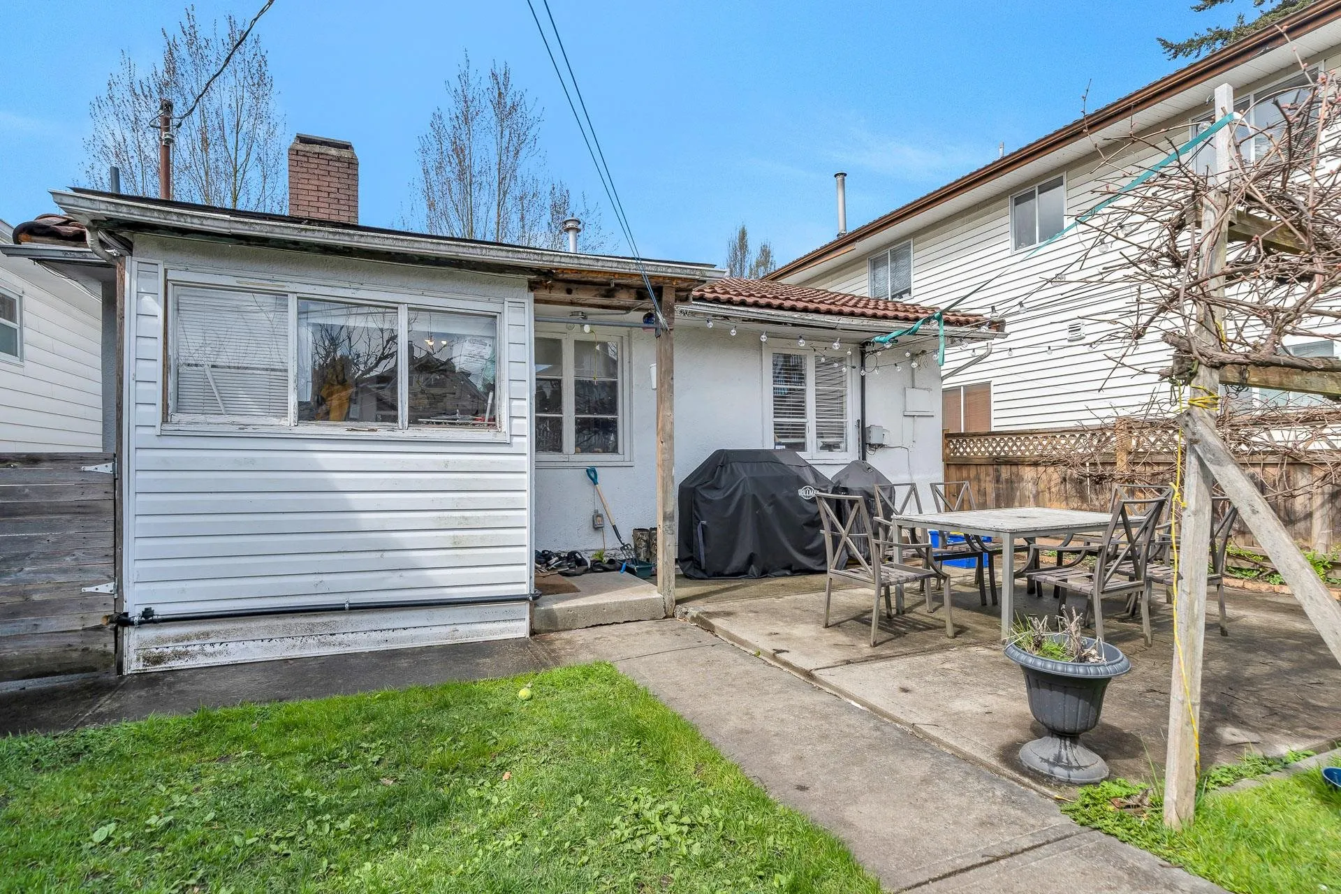 5092 Main Street