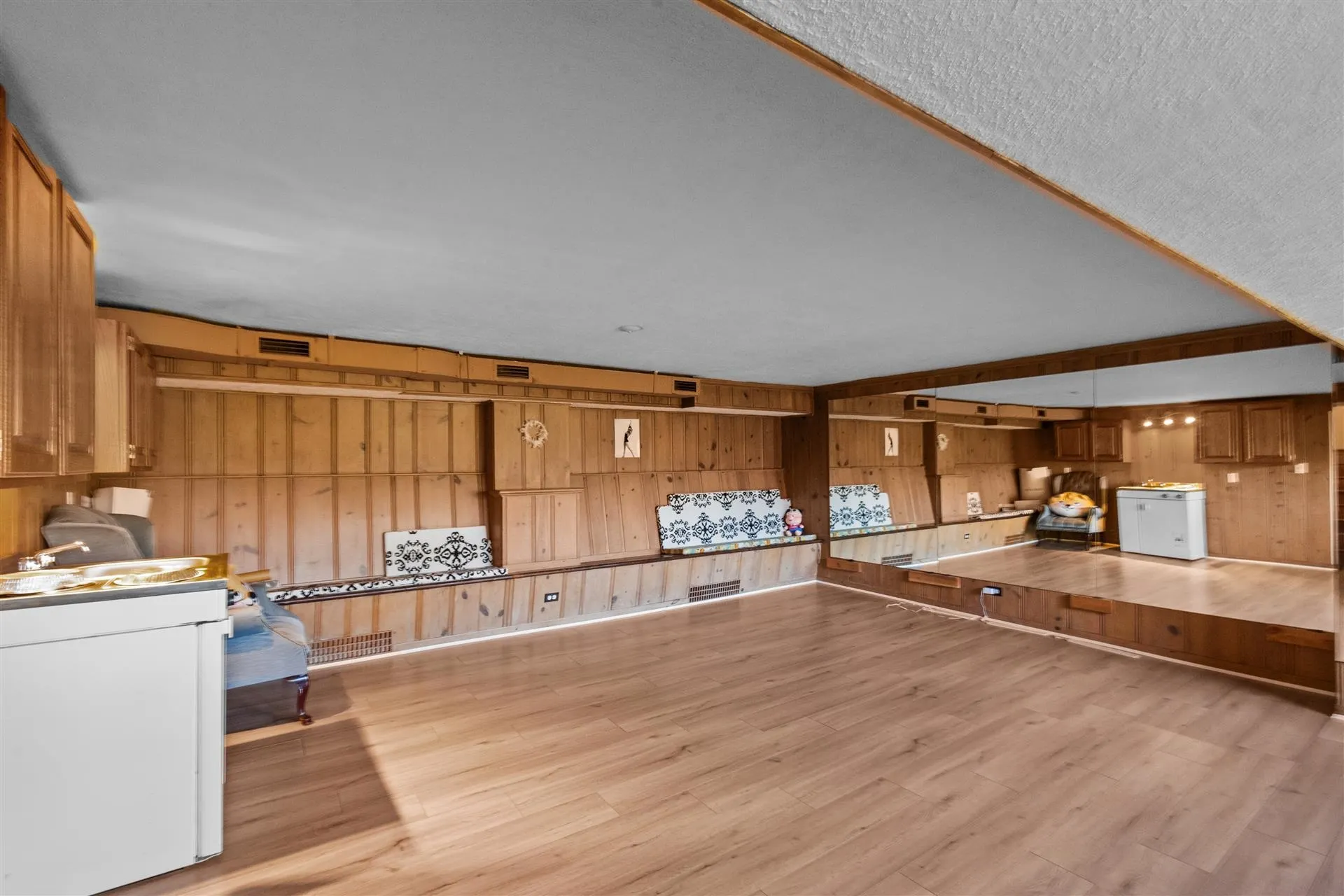 2516 Courtenay Street