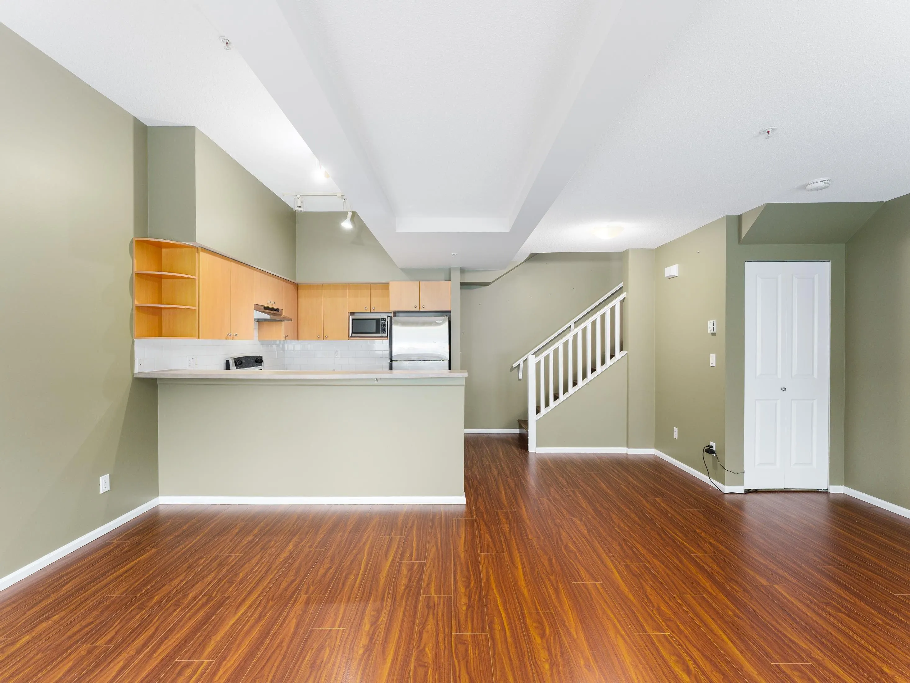 38 7088 17 Avenue