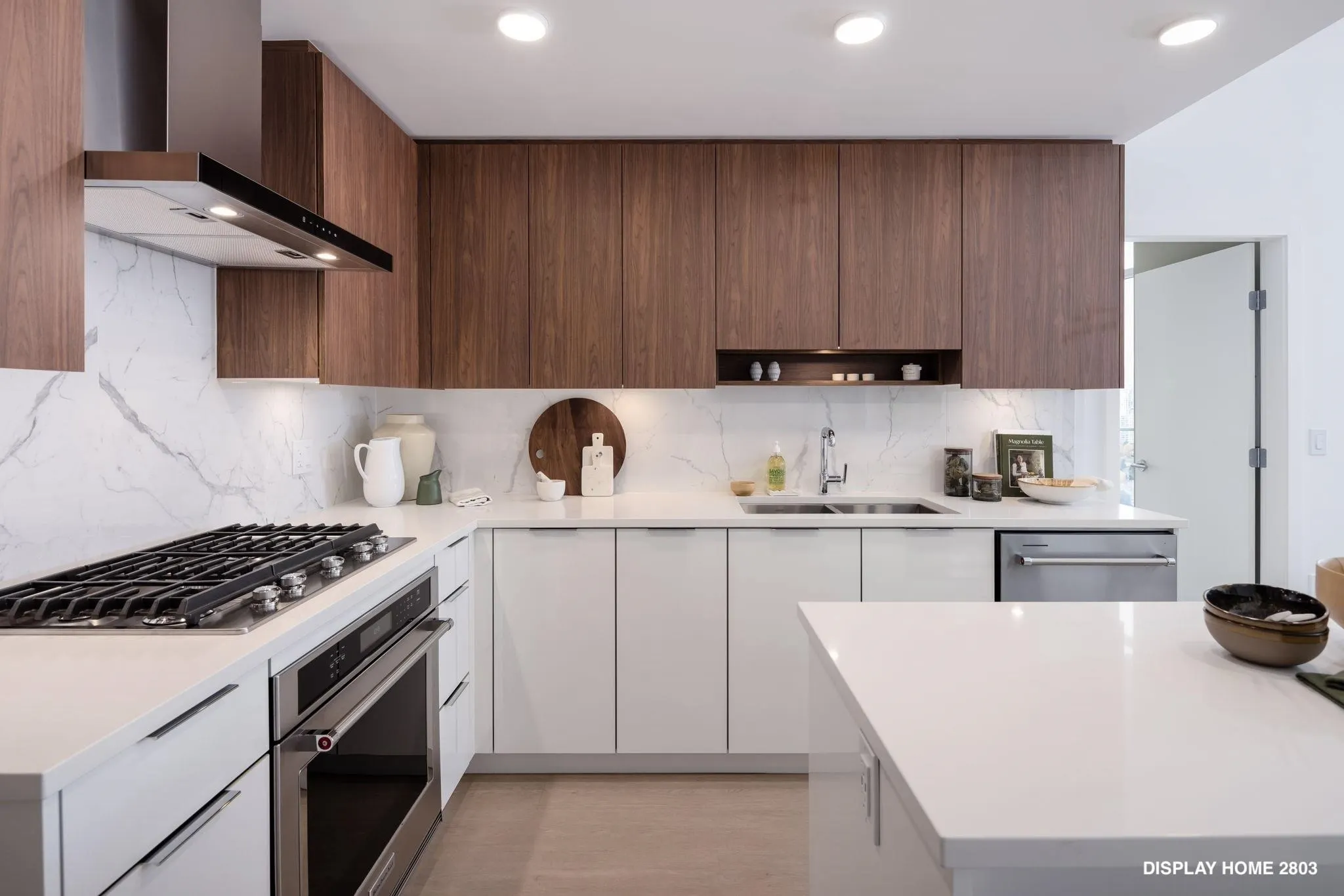 1603 7683 Park Crescent