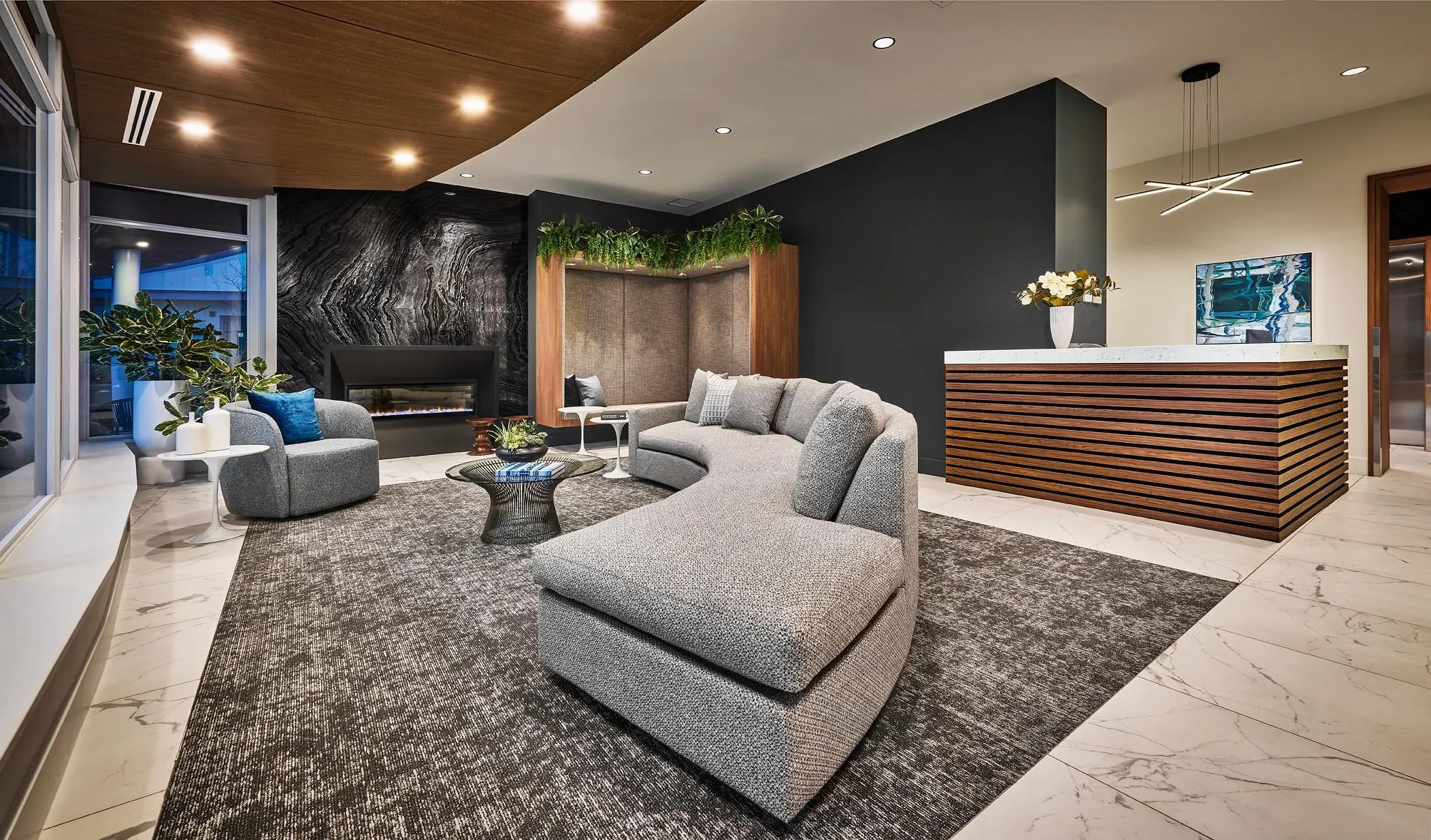 2206 7683 Park Crescent