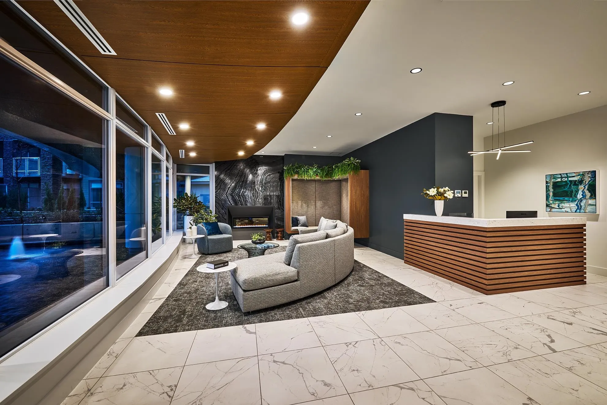 2206 7683 Park Crescent