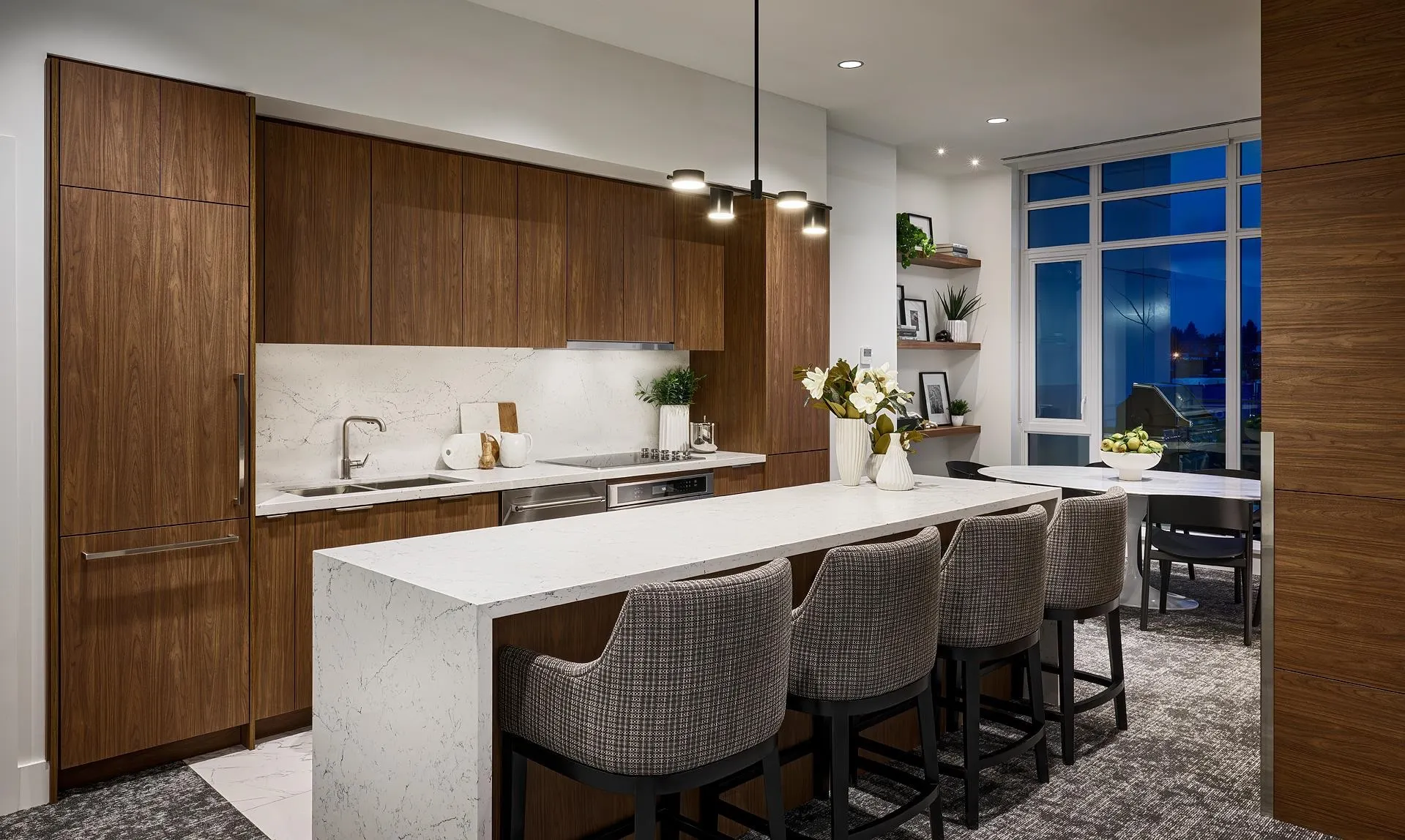 2206 7683 Park Crescent
