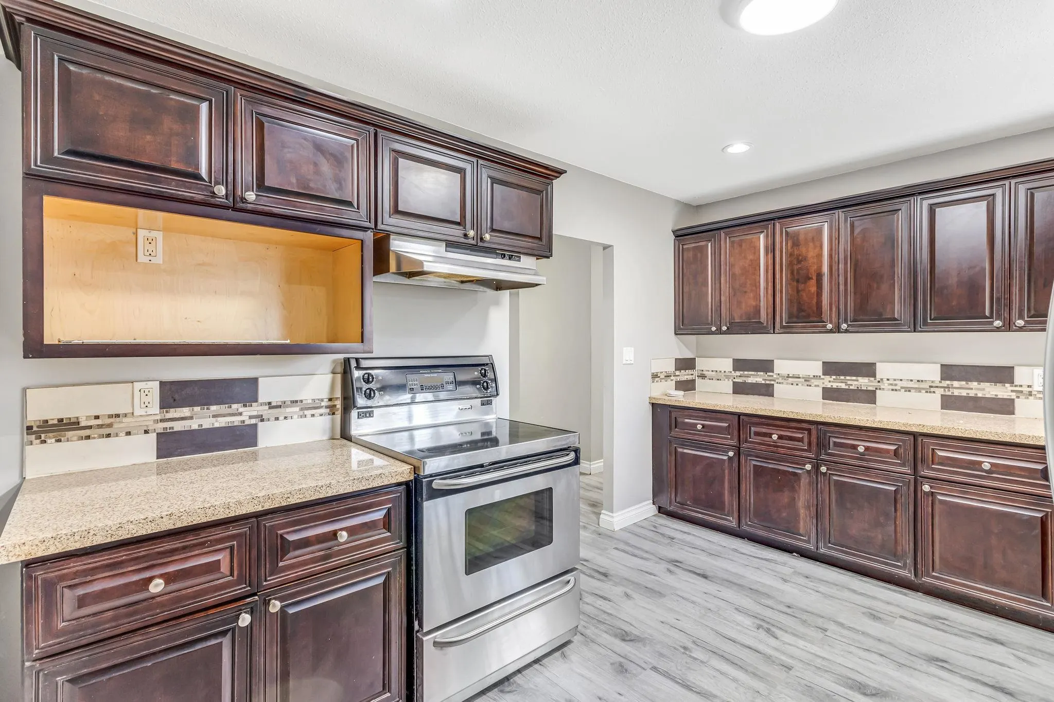 15112 Dove Place