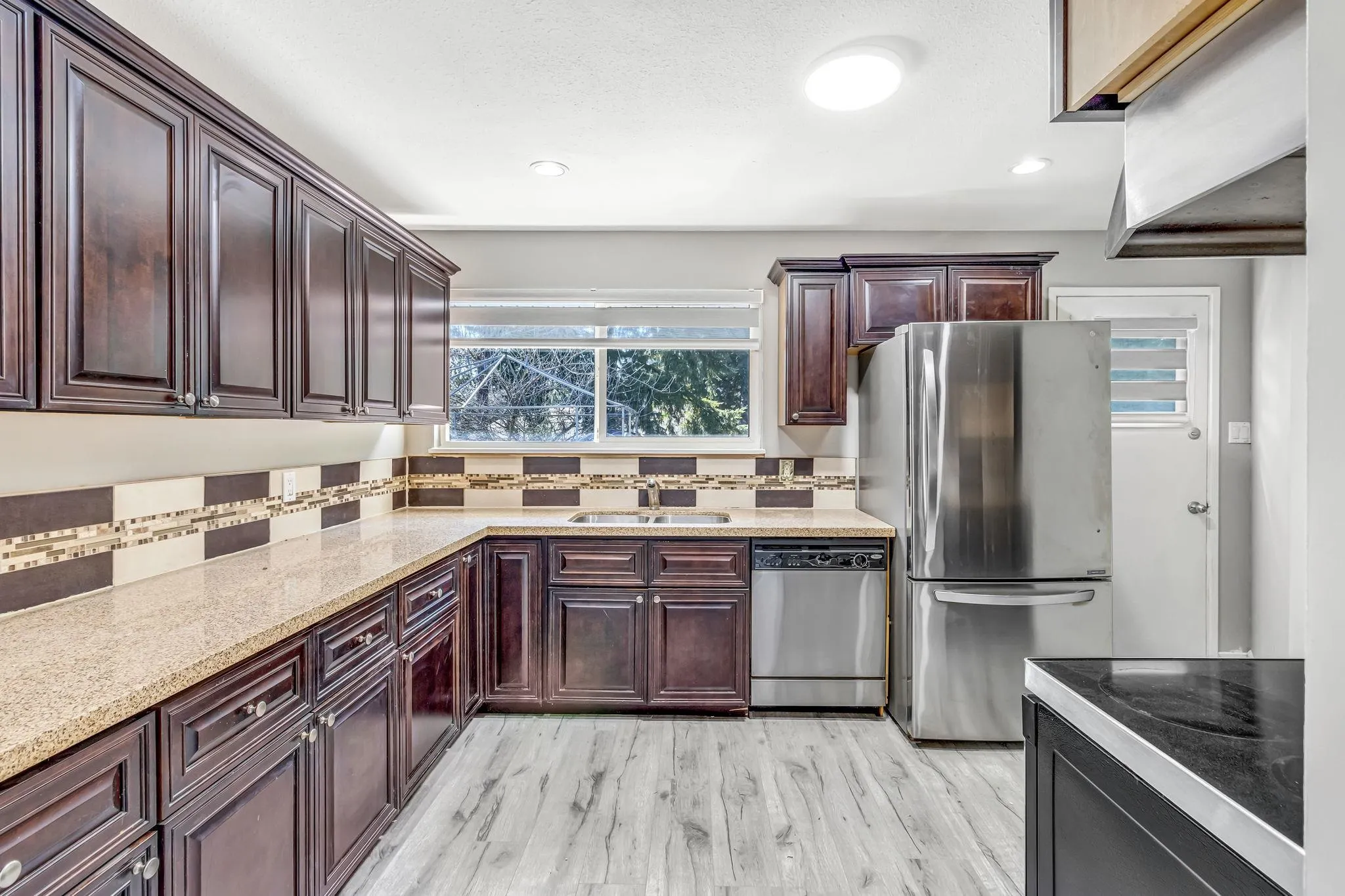 15112 Dove Place