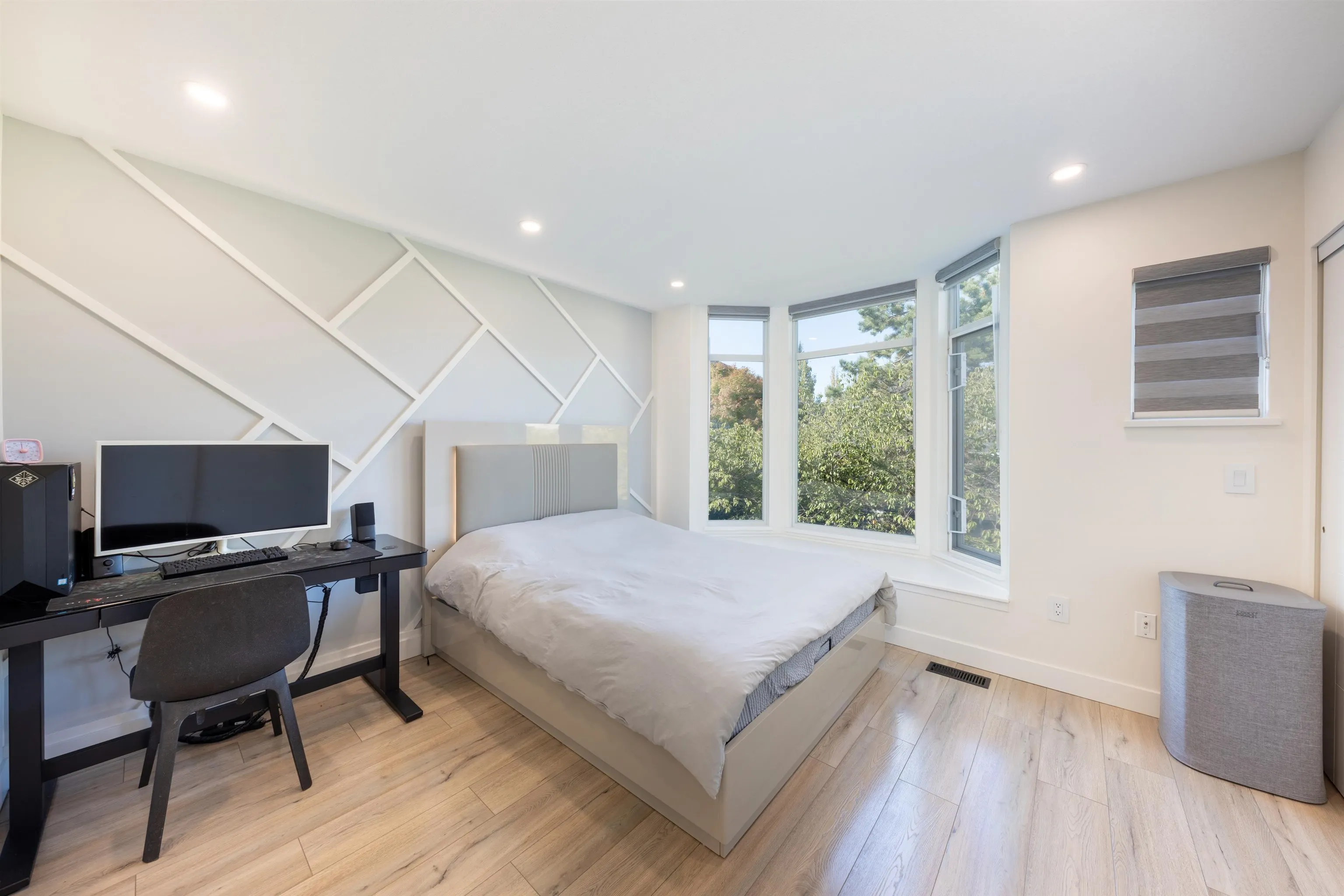 21 6179 No. 1 Road