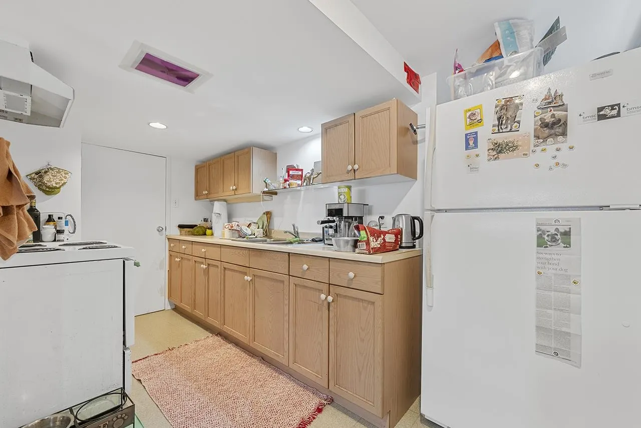 3229 W 24th Avenue