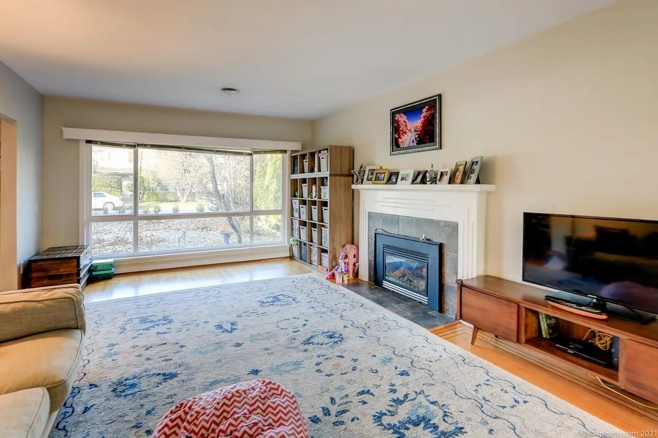 2016 W 48th Avenue