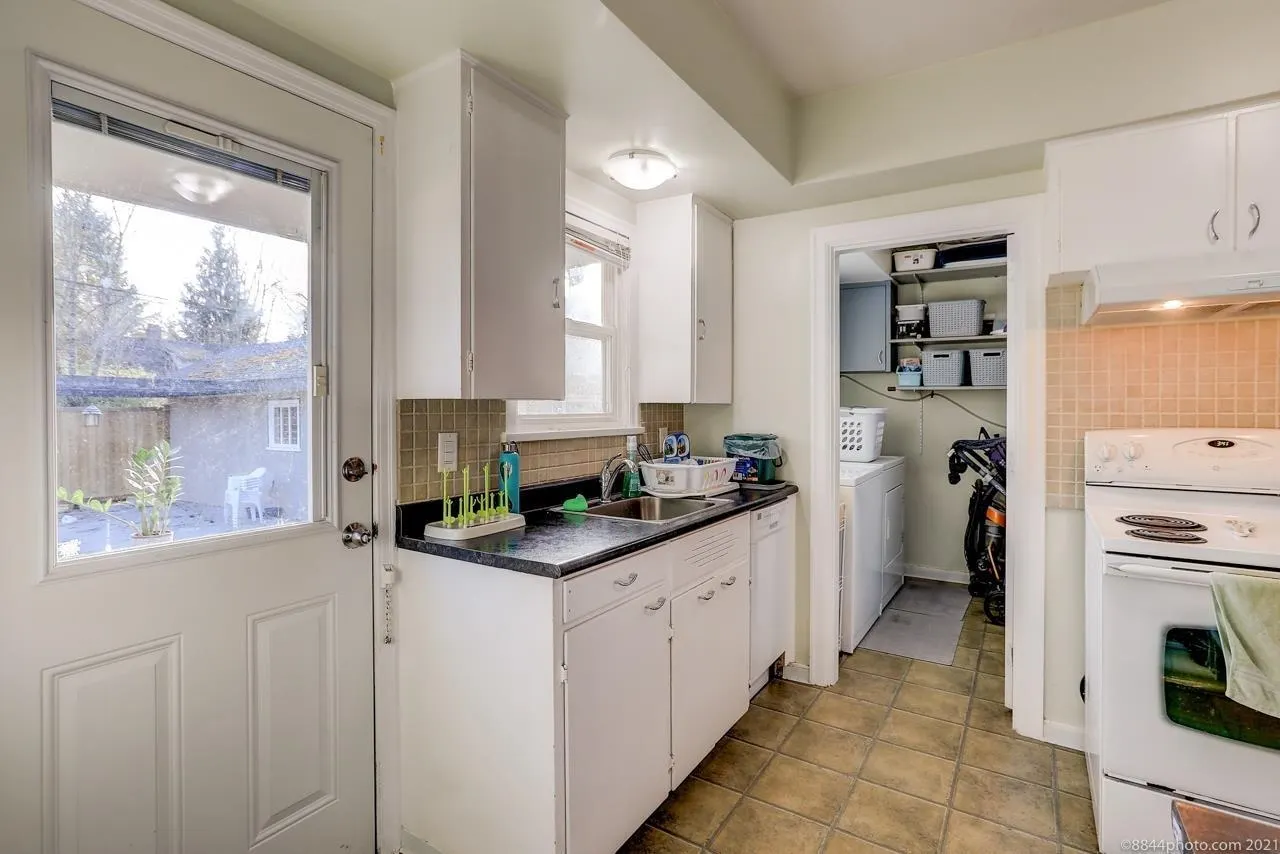 2016 W 48th Avenue