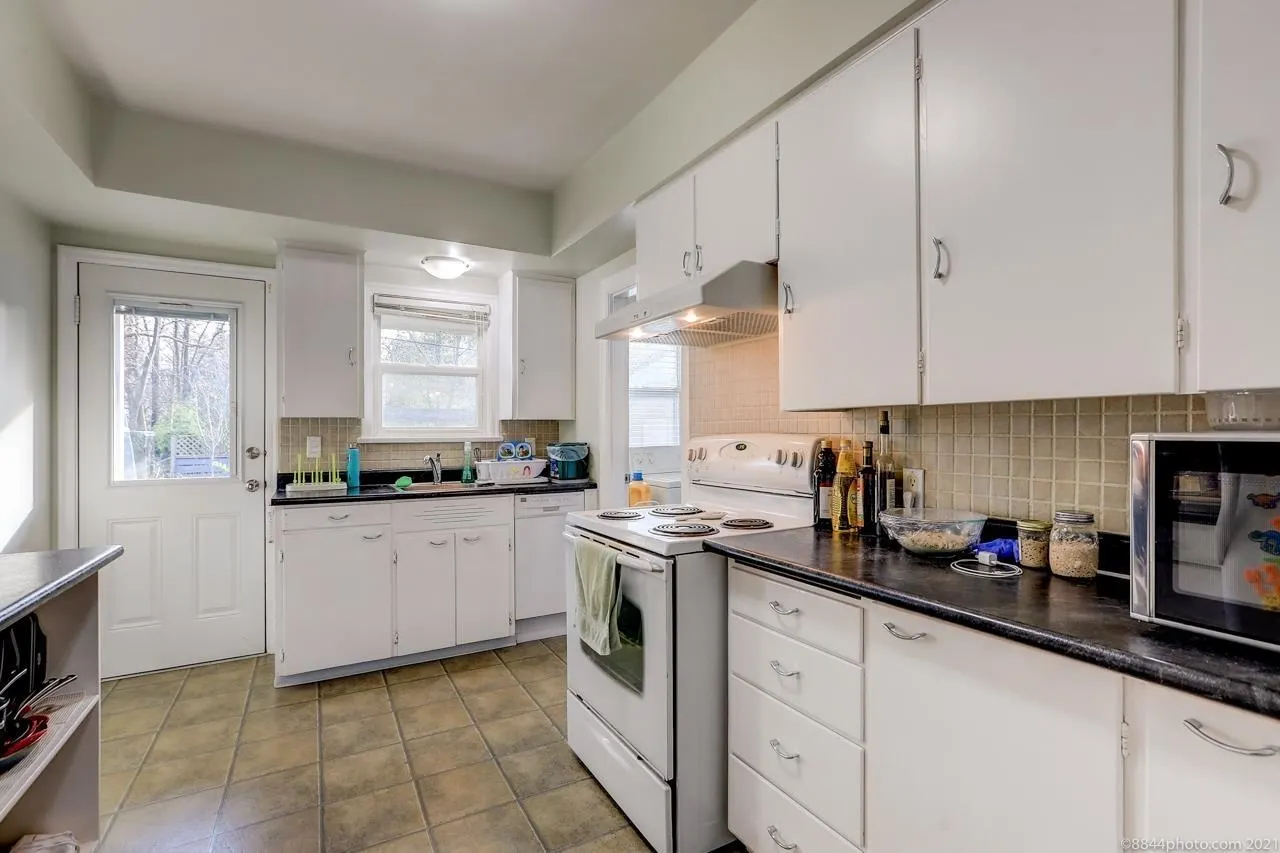 2016 W 48th Avenue
