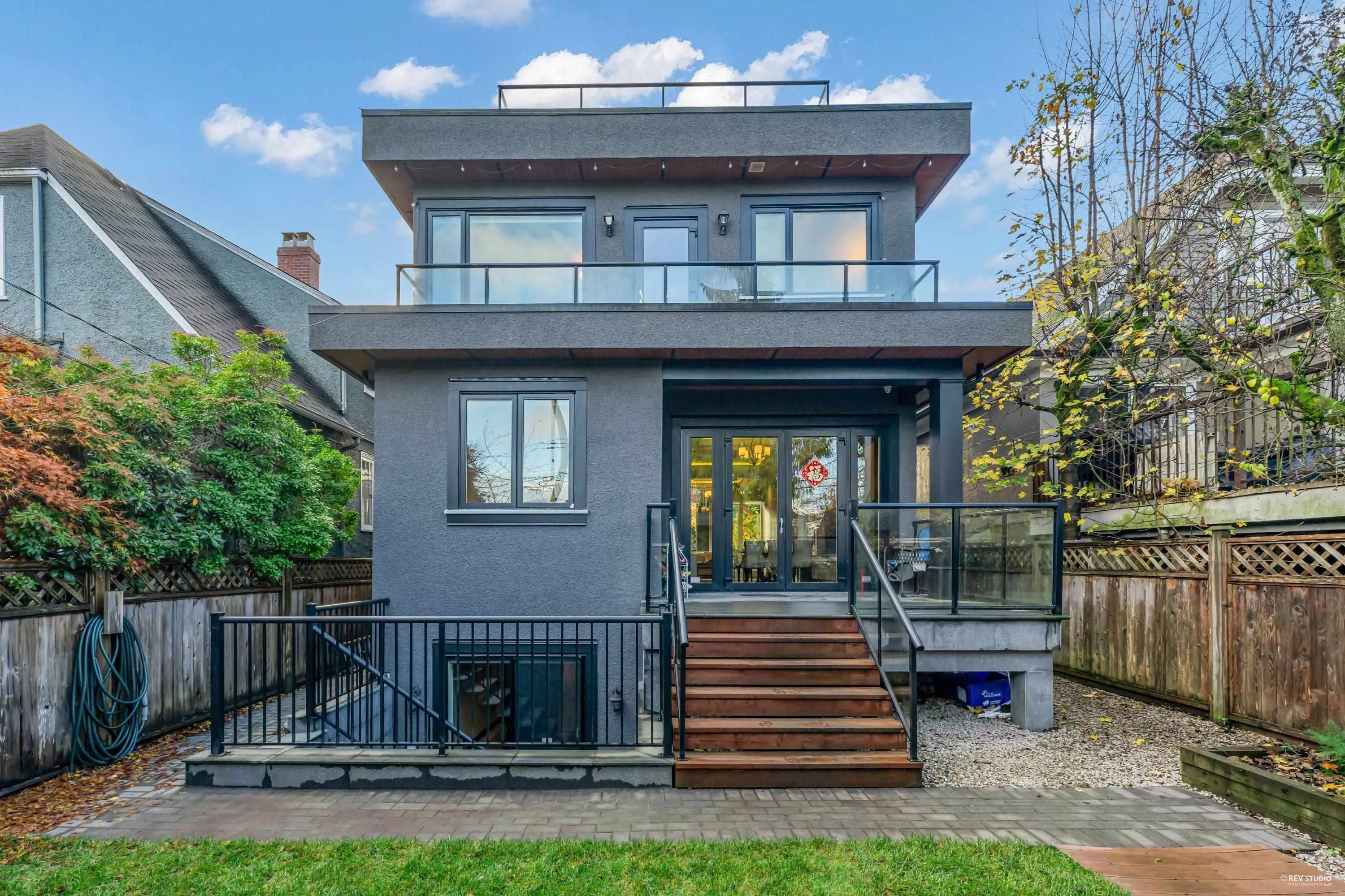 4239 W 11th Avenue