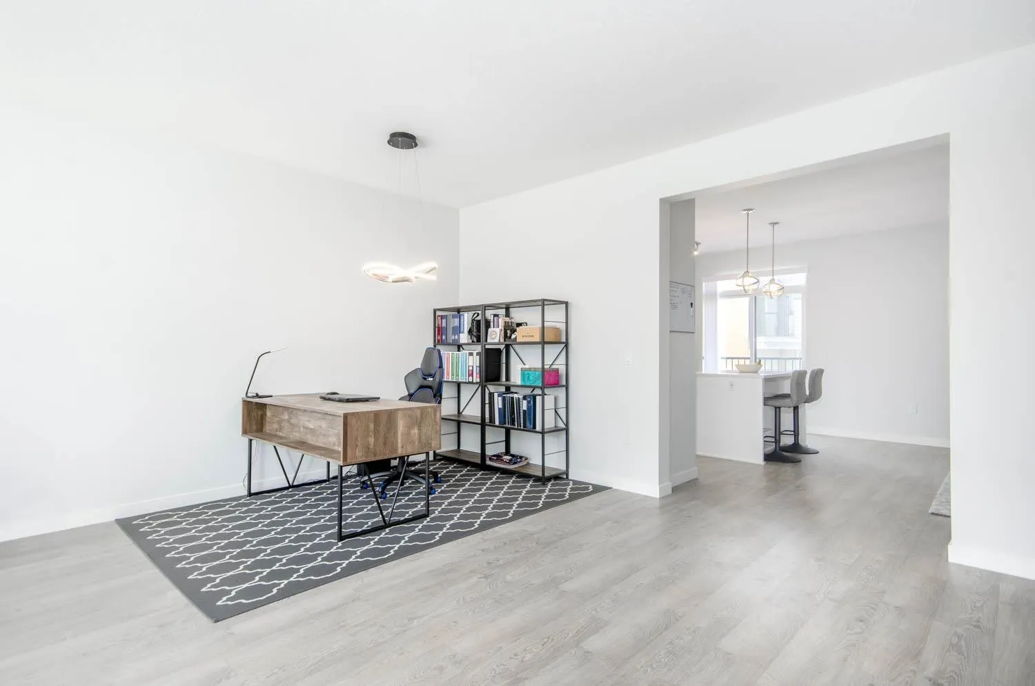 92 15111 Edmund Drive