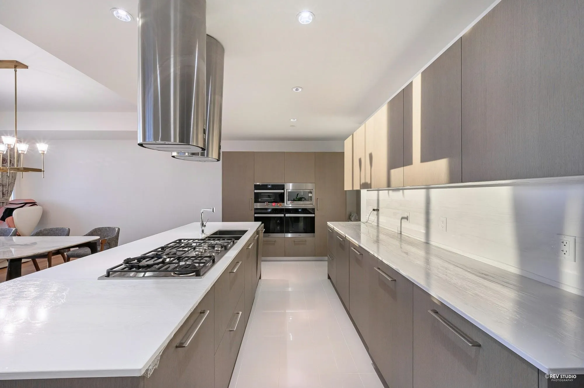 1003 6611 Pearson Way