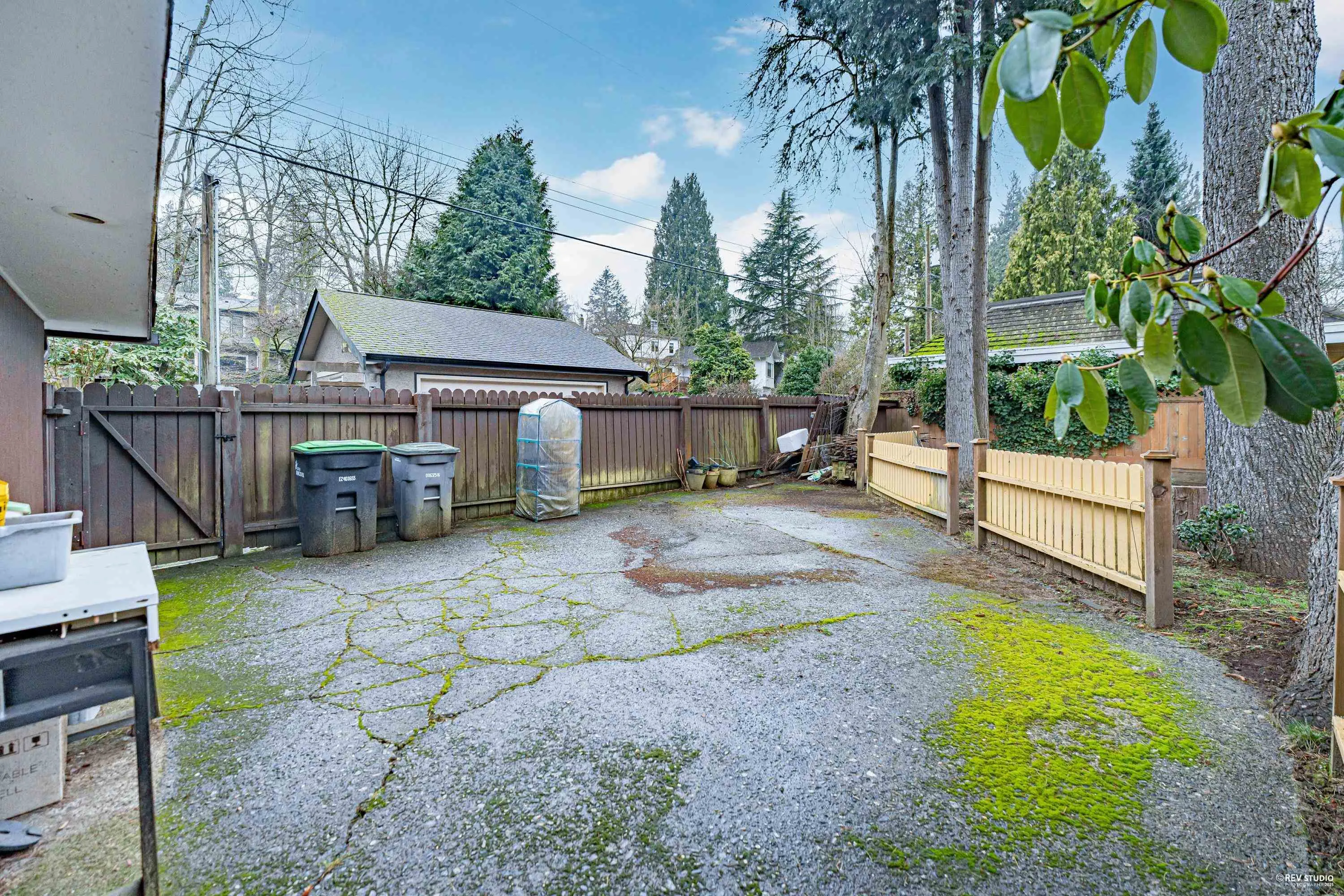 1736 W 37th Avenue