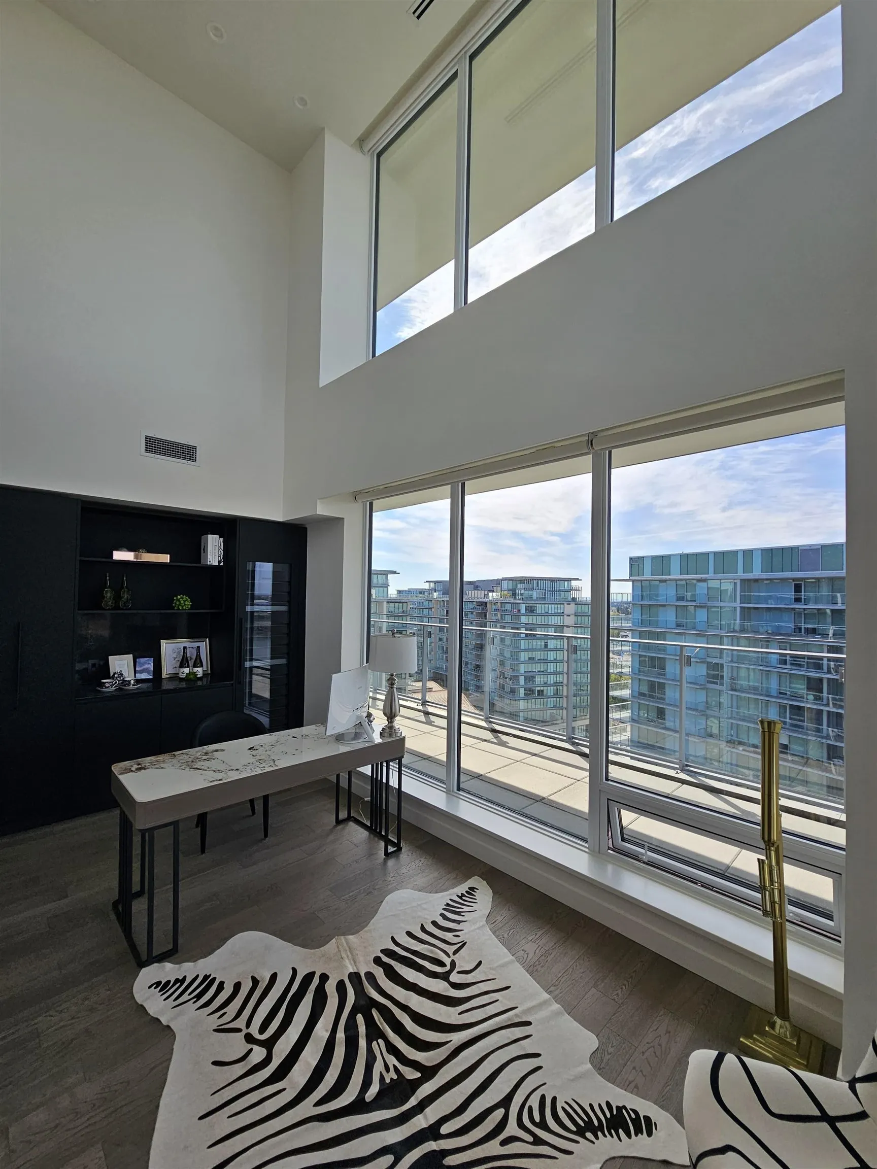 1201 6811 Pearson Way