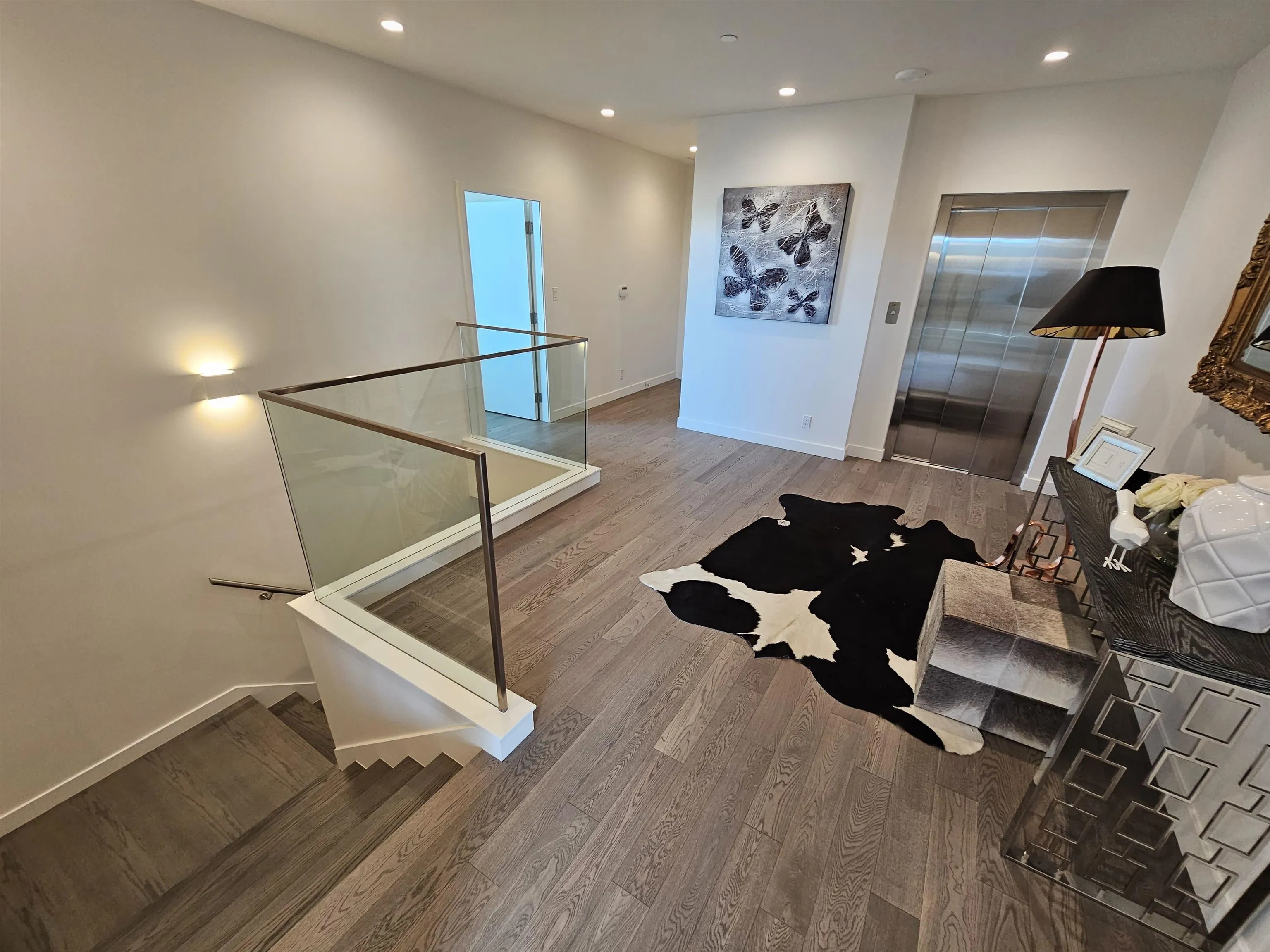 1201 6811 Pearson Way