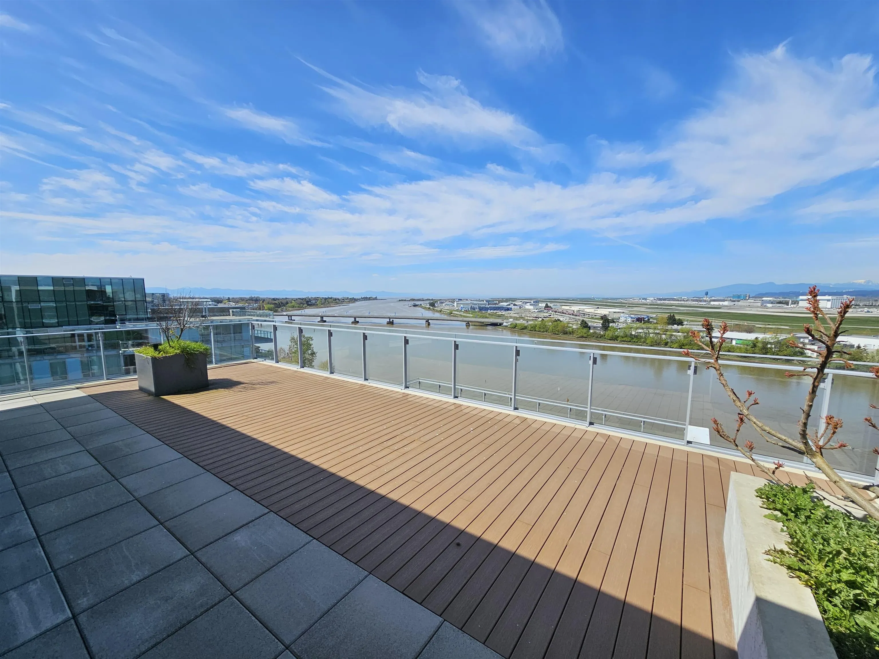 1201 6811 Pearson Way