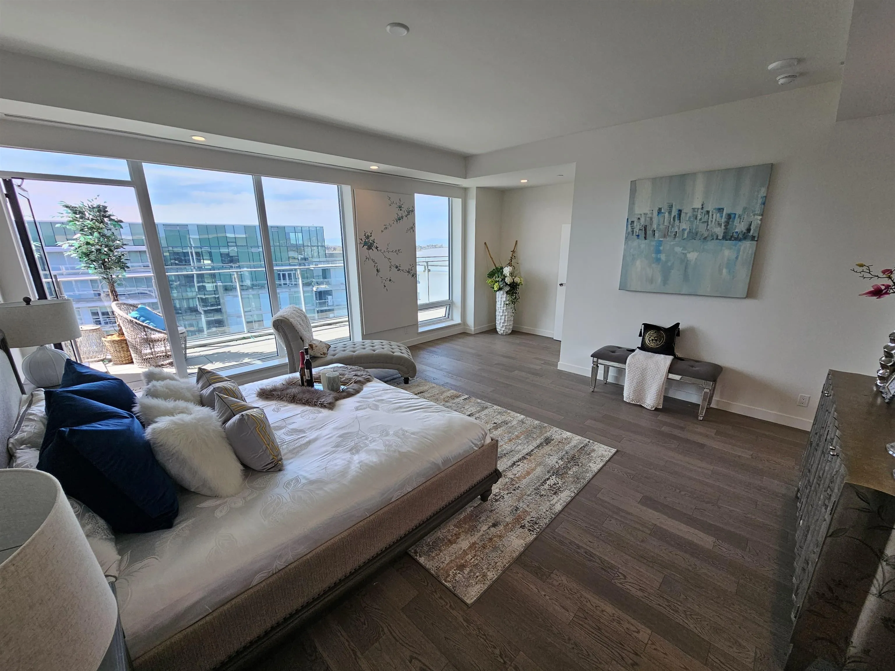 1201 6811 Pearson Way