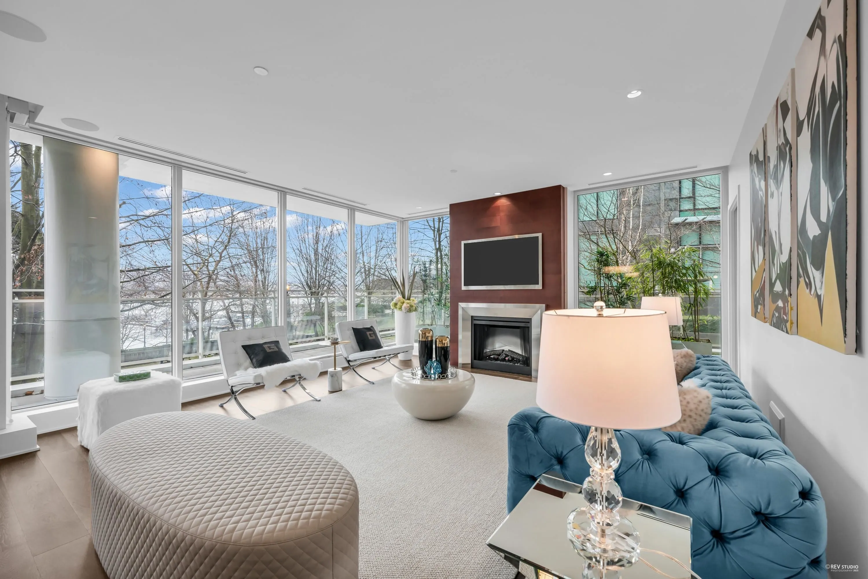 104 1139 W Cordova Street