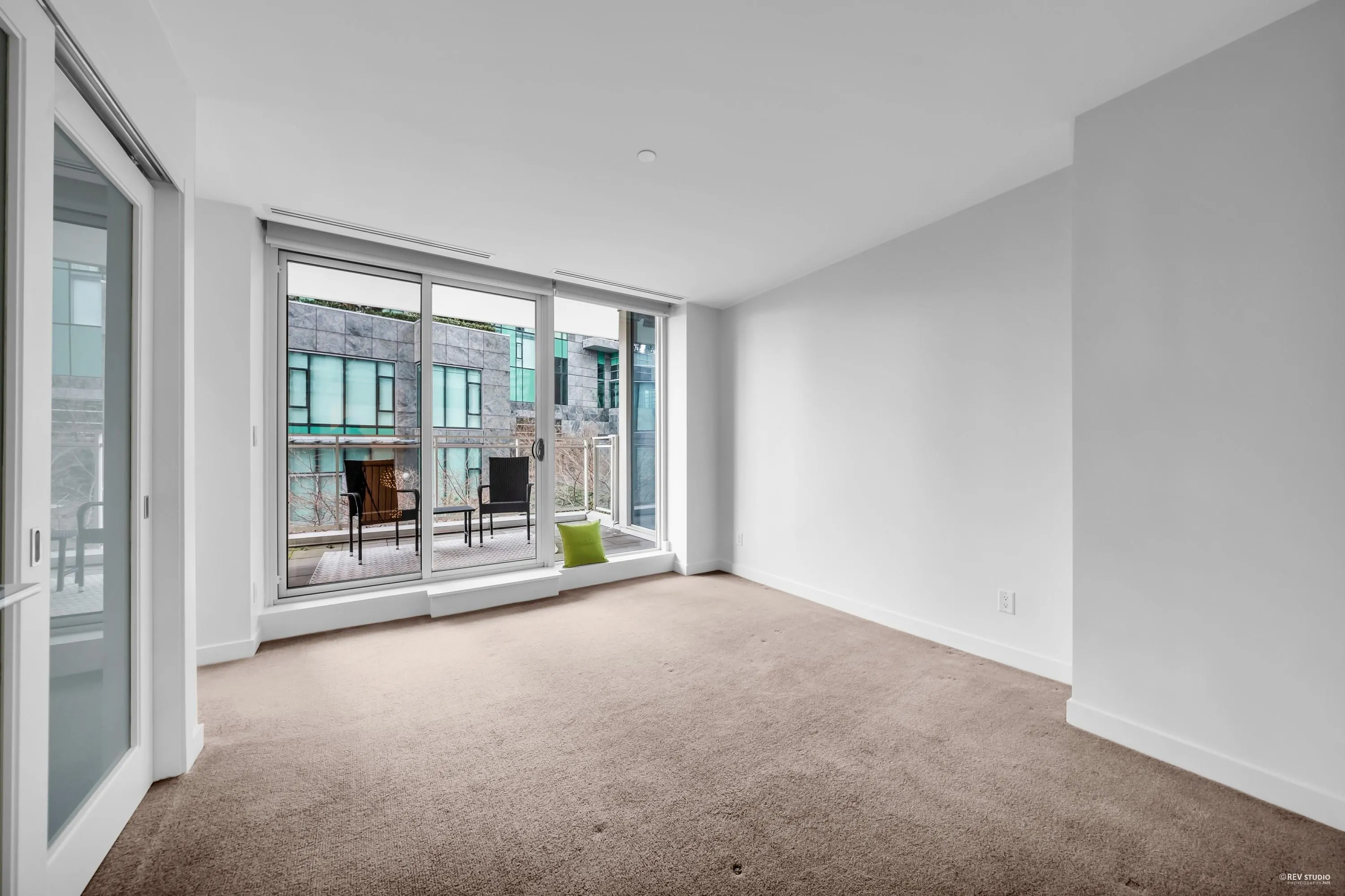 104 1139 W Cordova Street