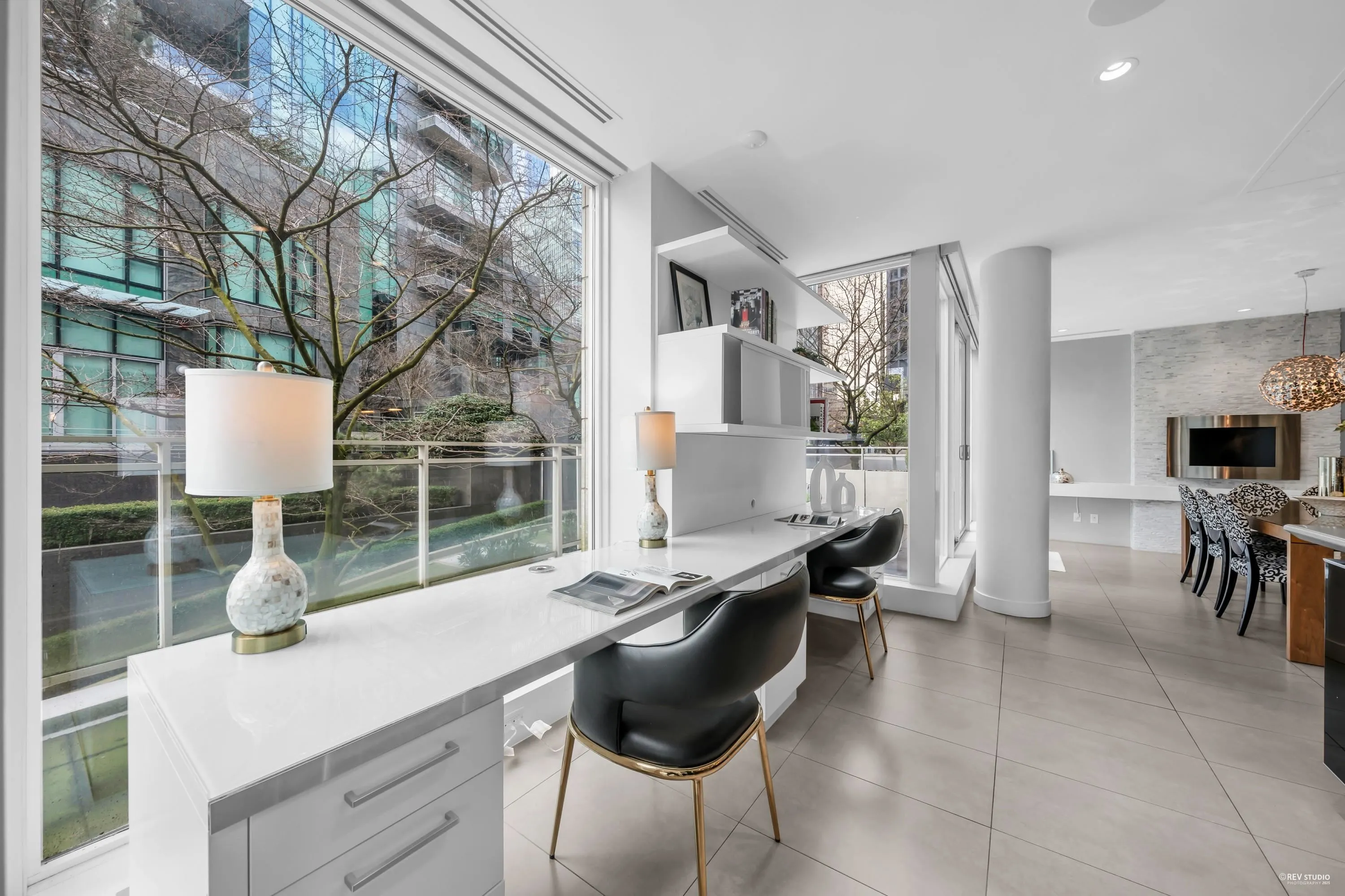104 1139 W Cordova Street