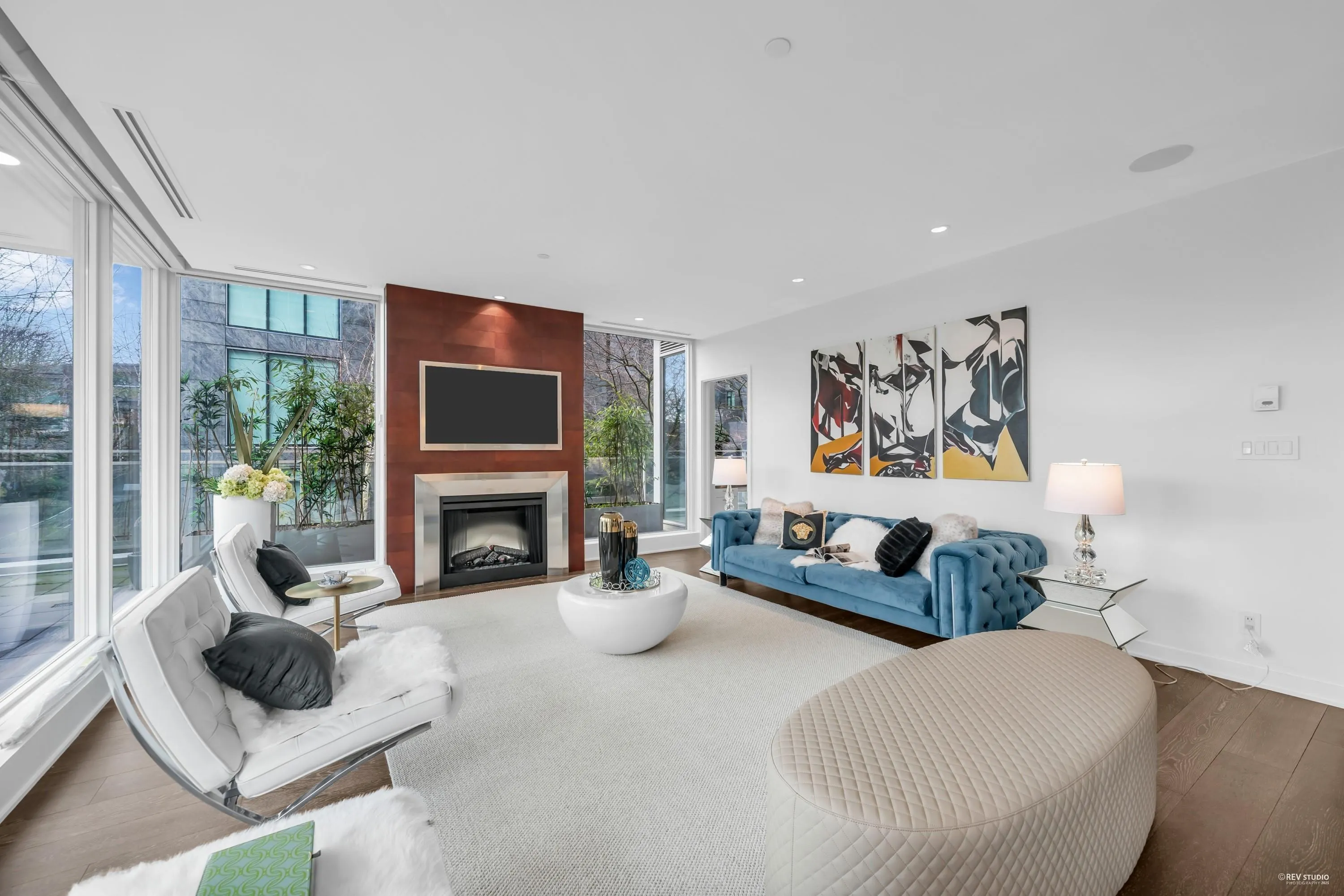 104 1139 W Cordova Street