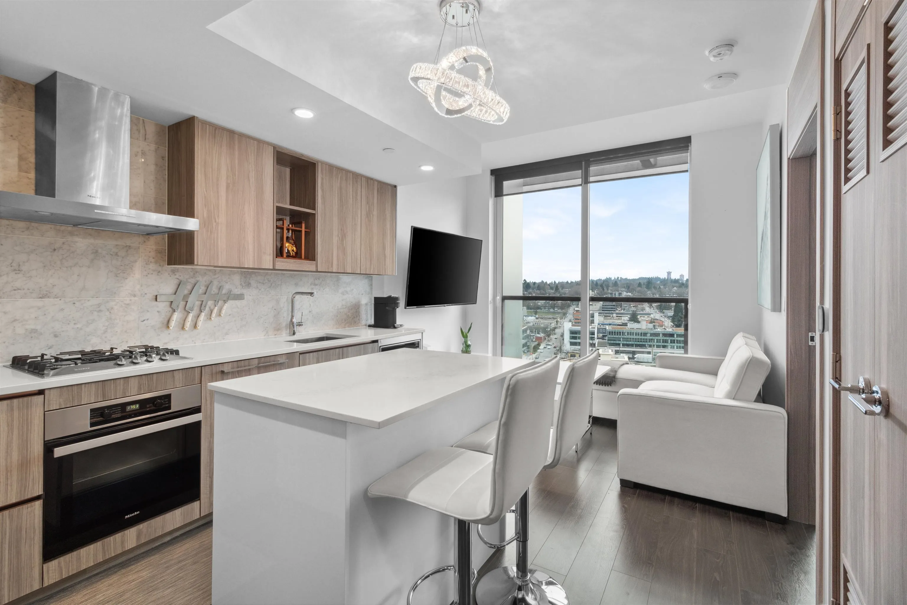 1707 1768 Cook Street