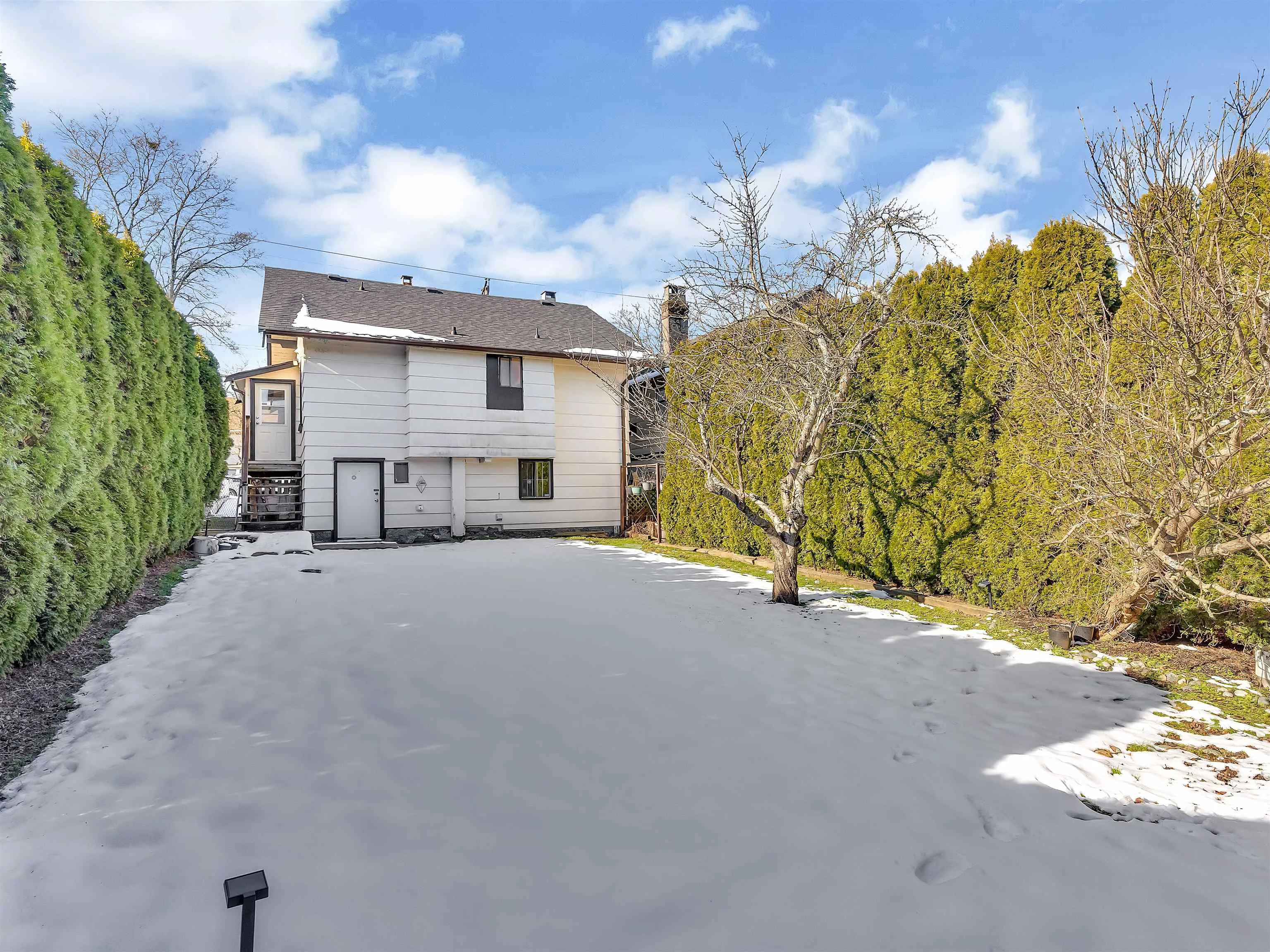 16 N Kaslo Street