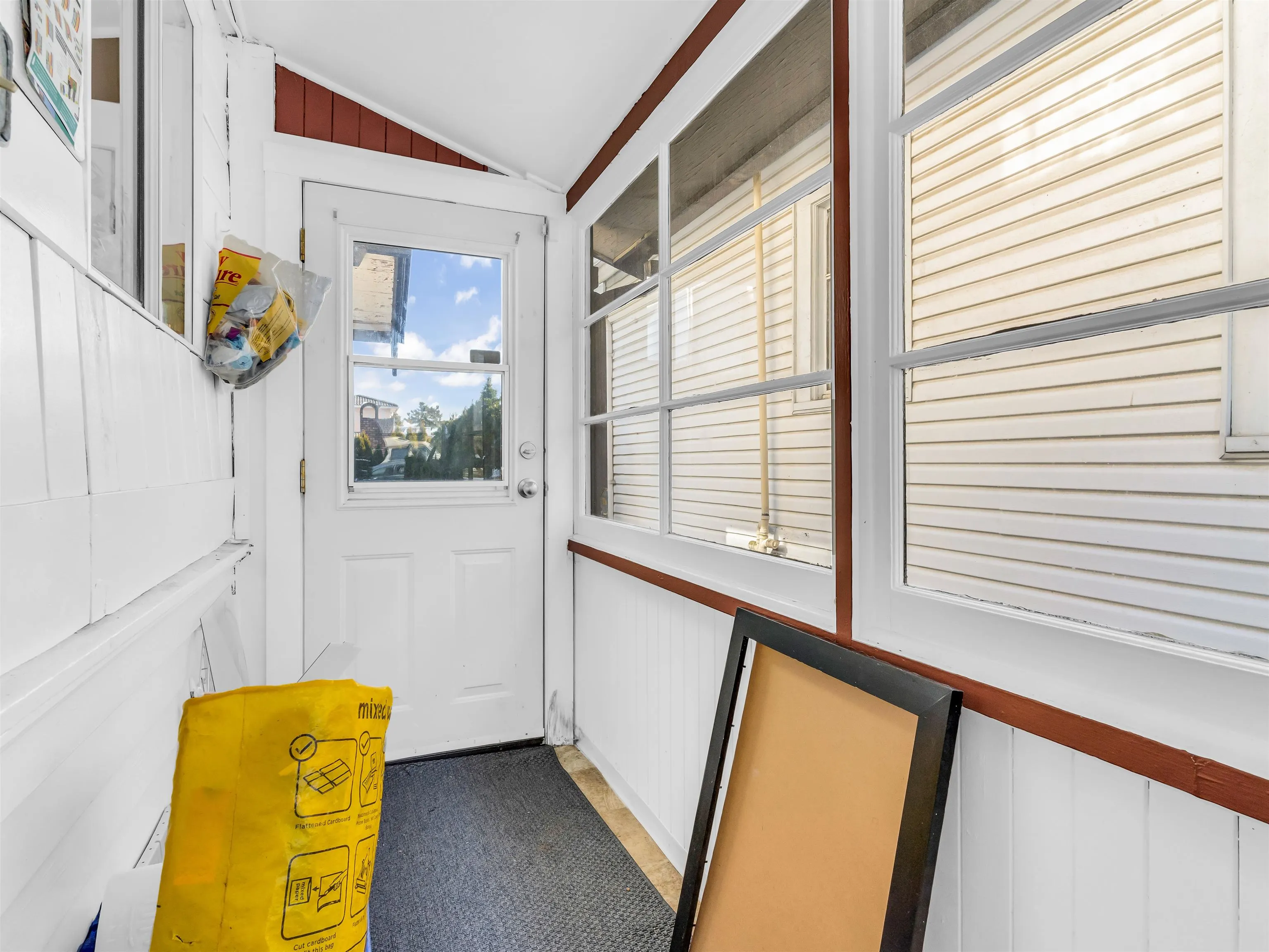 16 N Kaslo Street