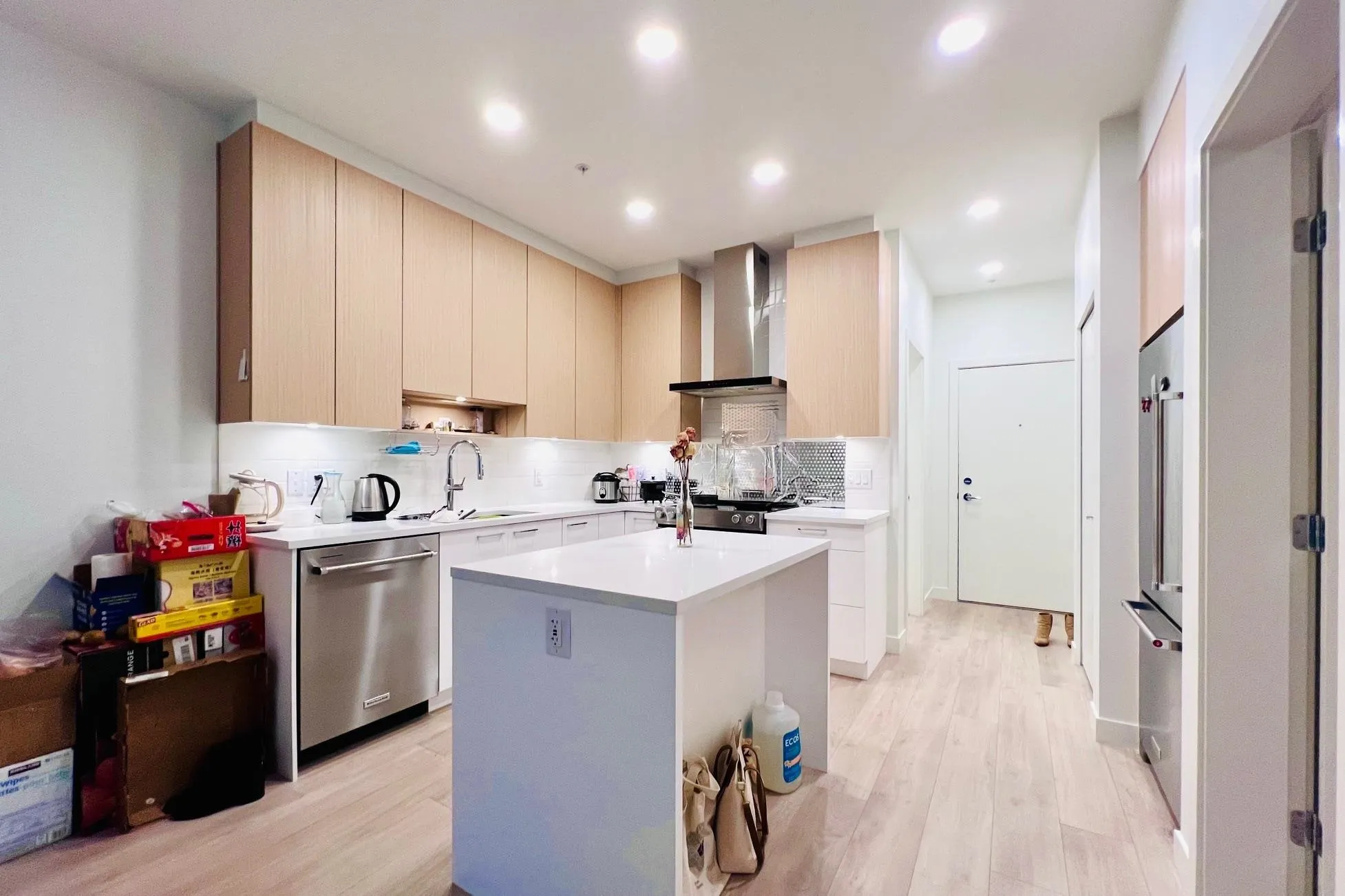 209 7588 16th Street