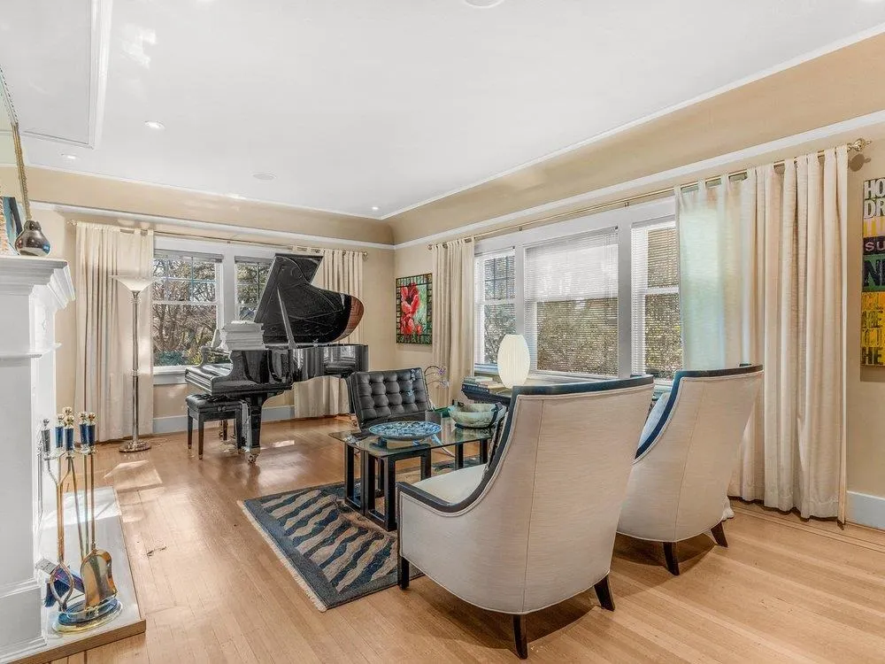 4362 Angus Drive