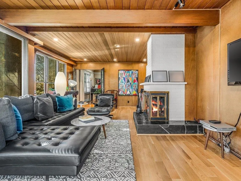 4362 Angus Drive
