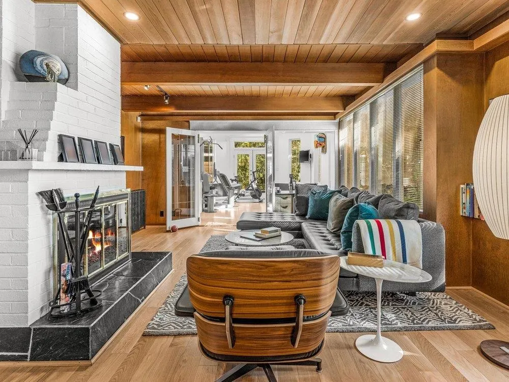 4362 Angus Drive