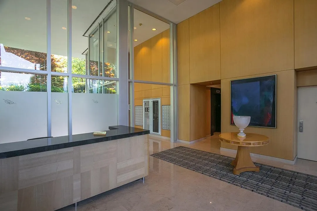 1002 1710 Bayshore Drive