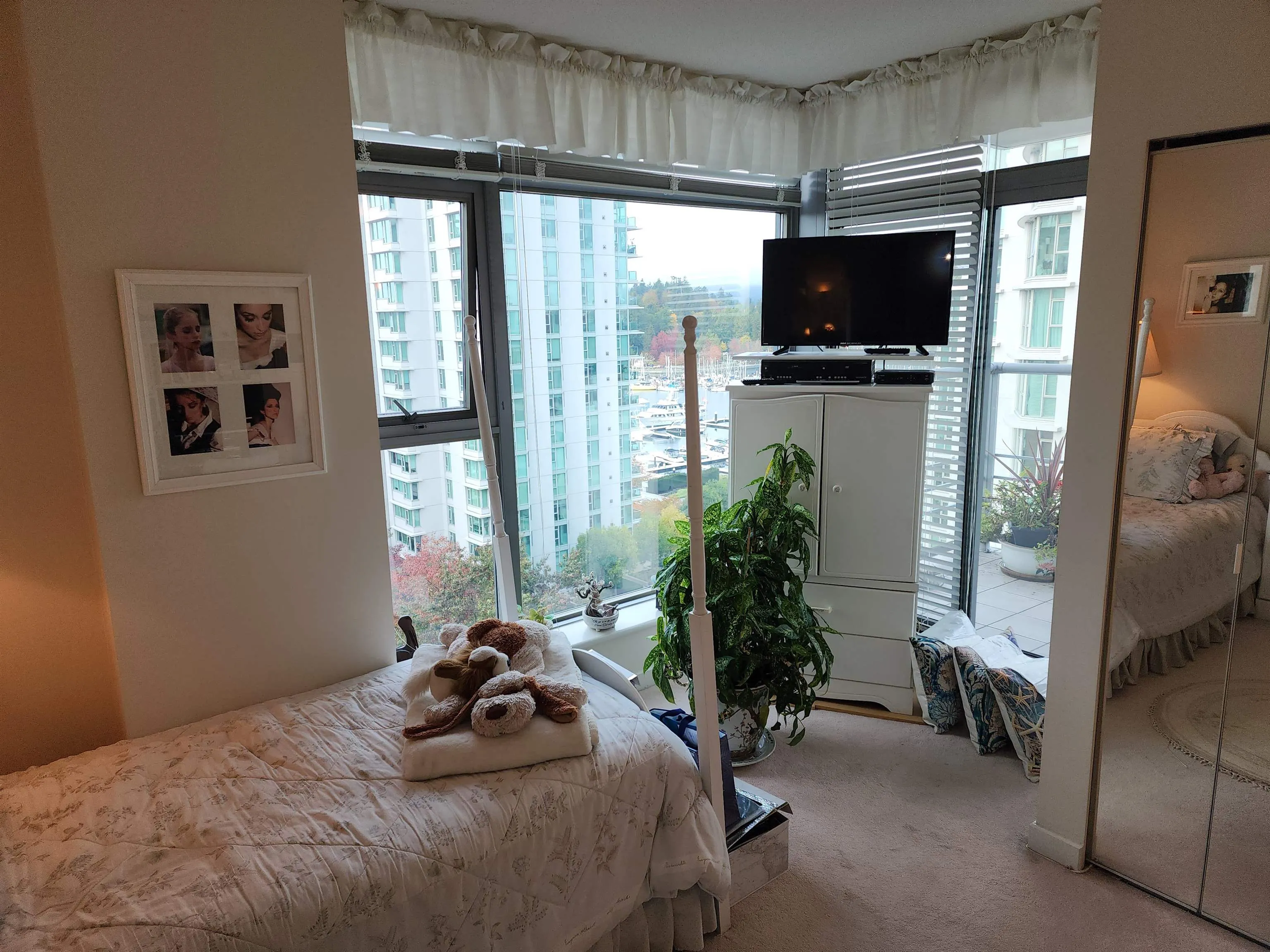 1002 1710 Bayshore Drive