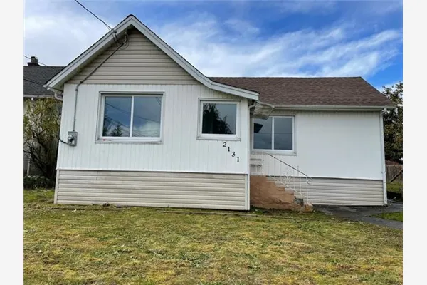 2131 Hamilton Street