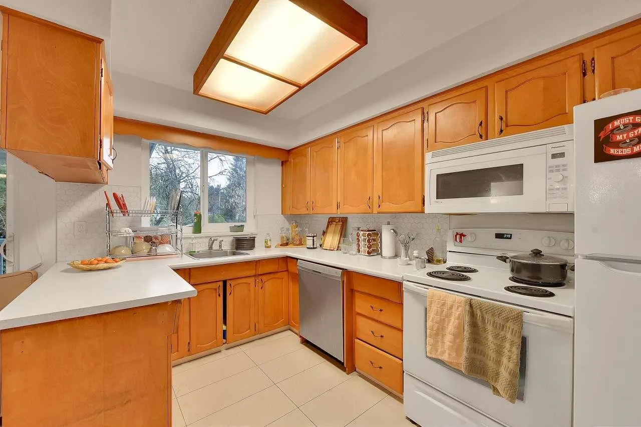 11140 Partridge Crescent