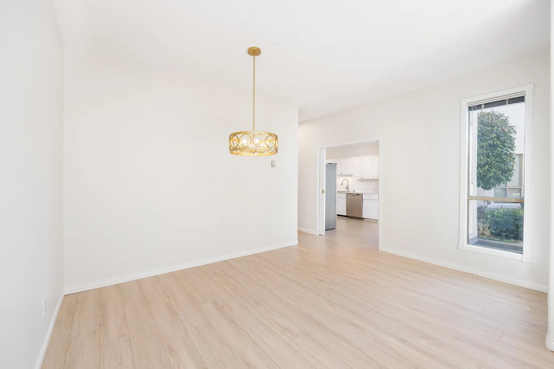 105 1221 Johnston Road