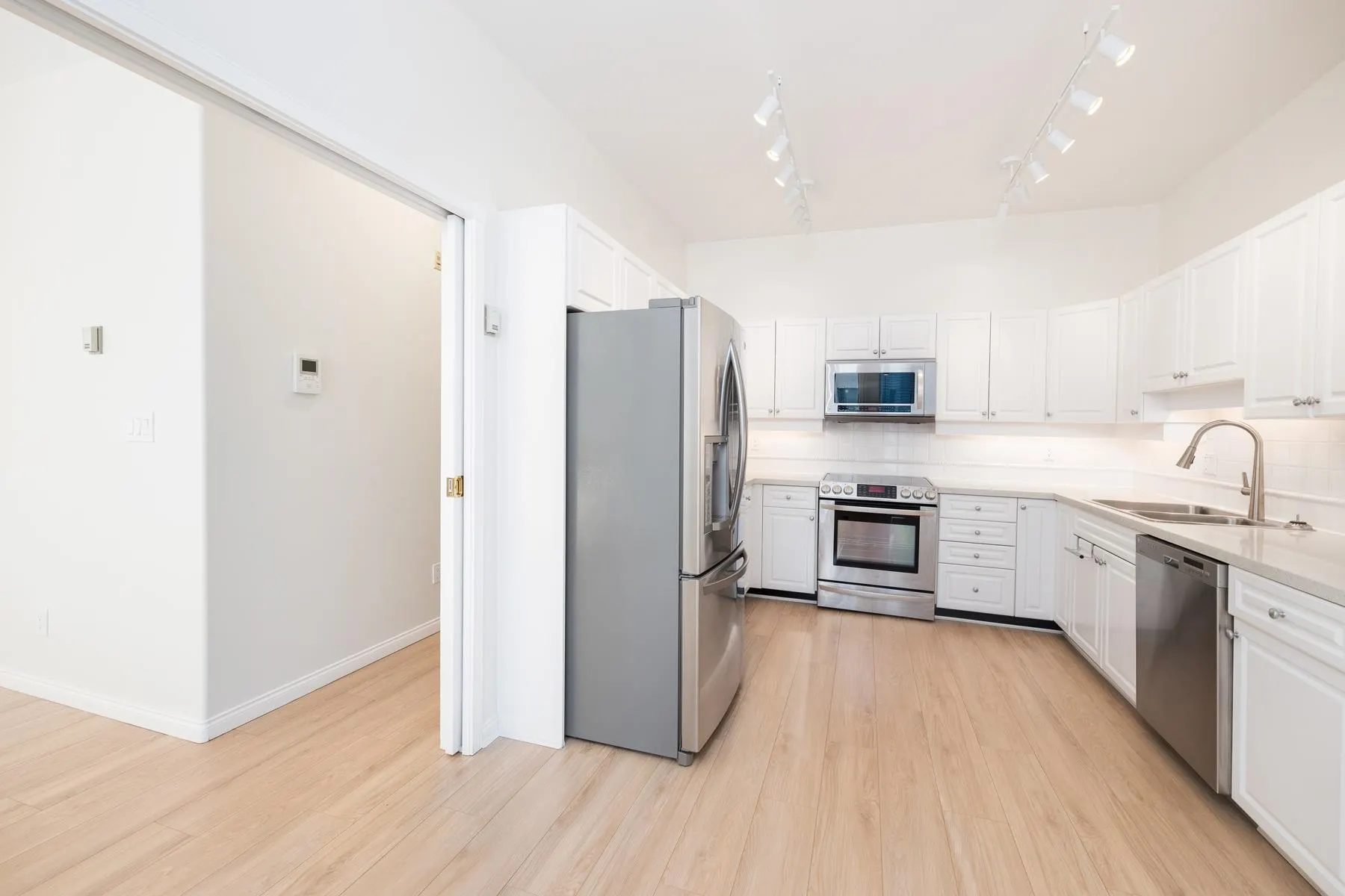 105 1221 Johnston Road