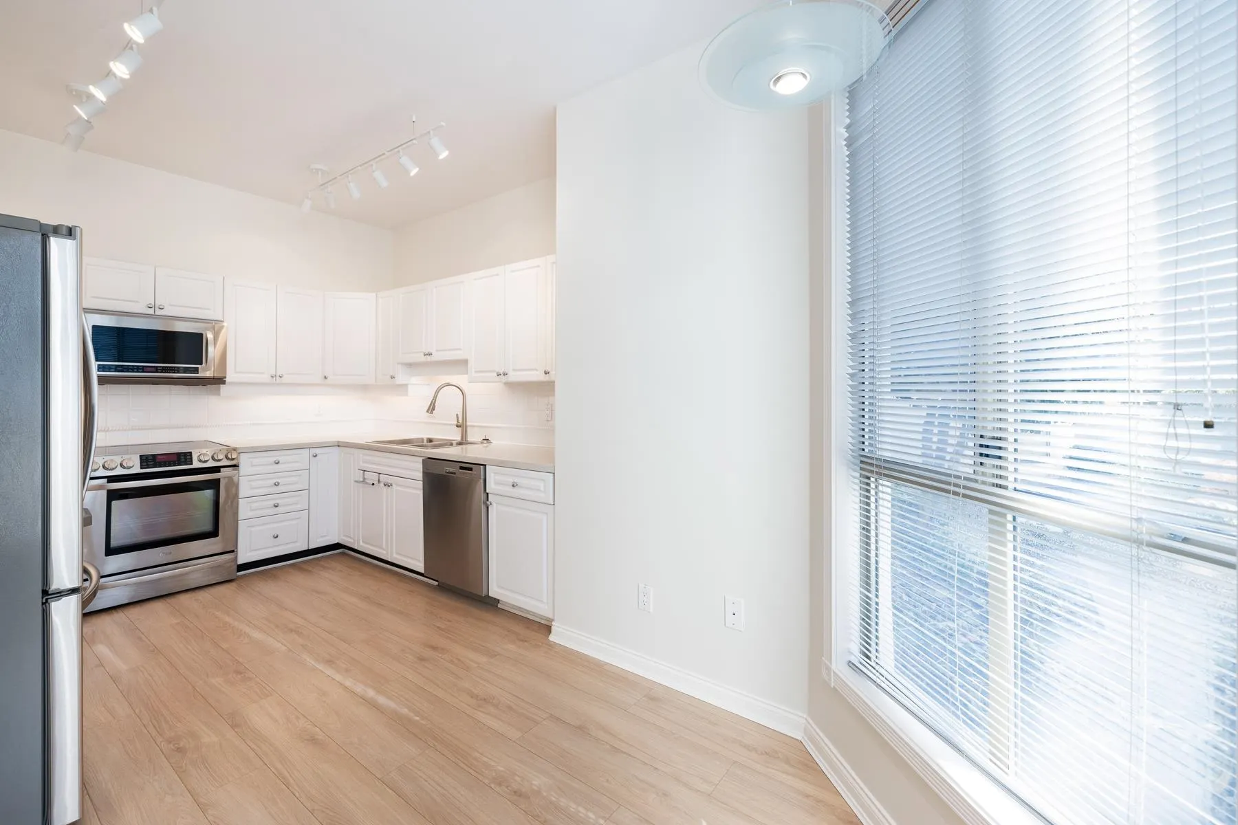 105 1221 Johnston Road