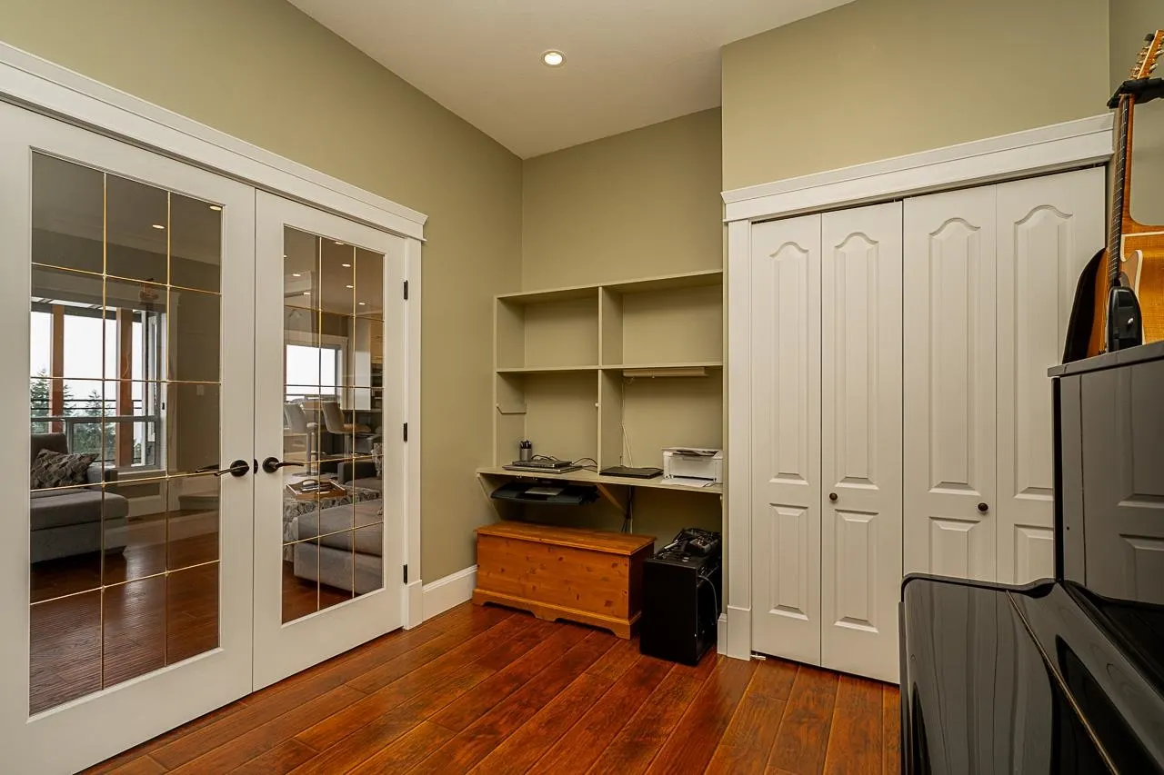 75 Timbercrest Drive