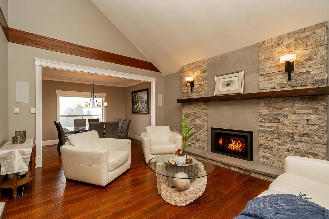 75 Timbercrest Drive